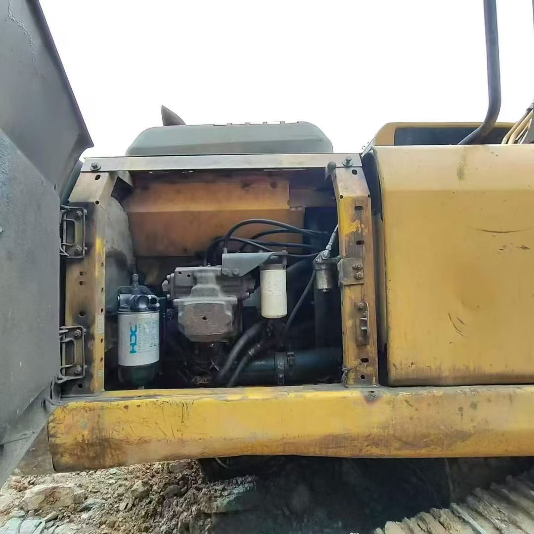 Buy Komatsu PC200 Used Excavator / 2 Buy Komatsu PC200 Used Excavator / 2
