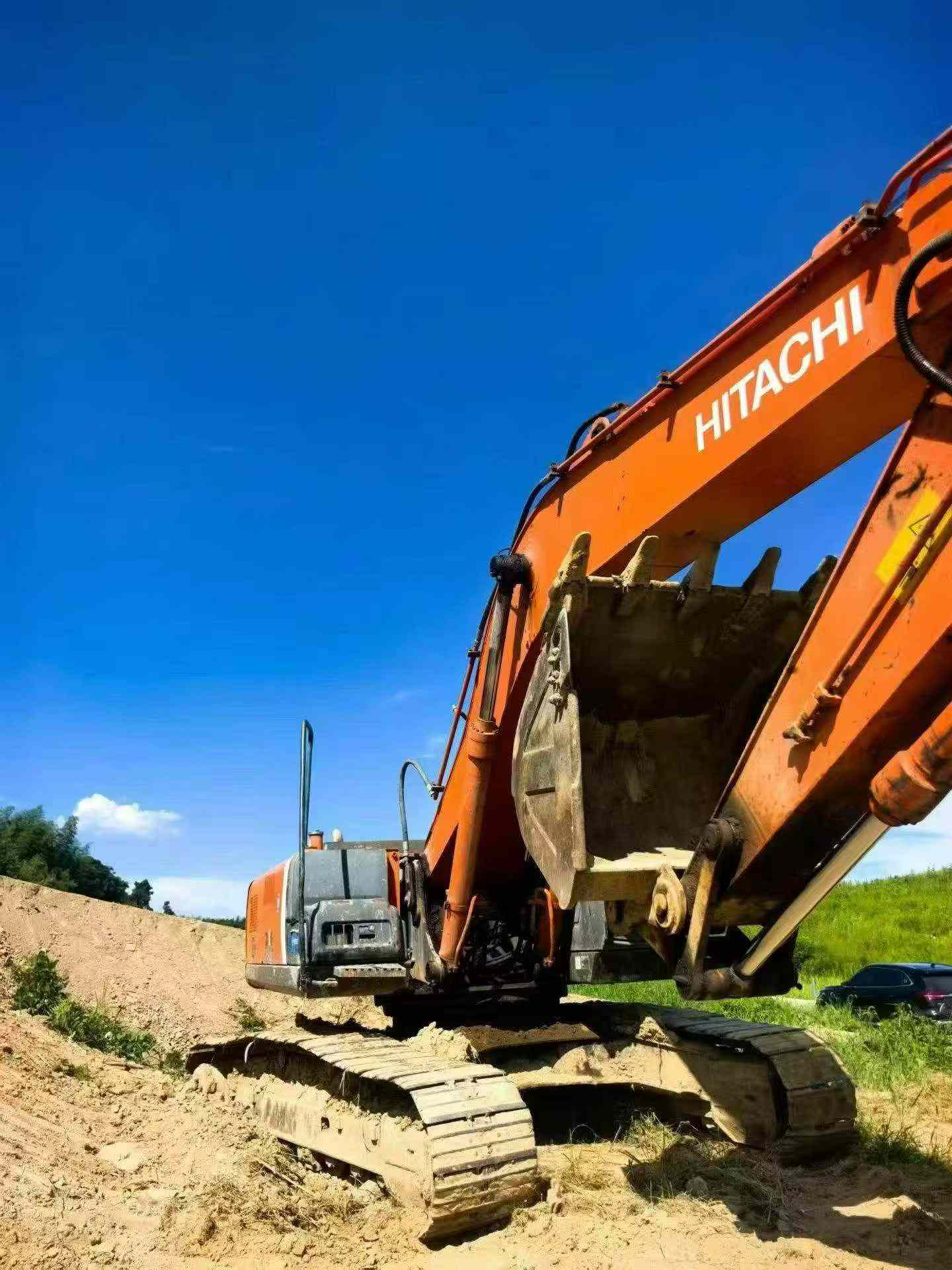 Buy Hitachi EX240-3 Used Excavator / 2