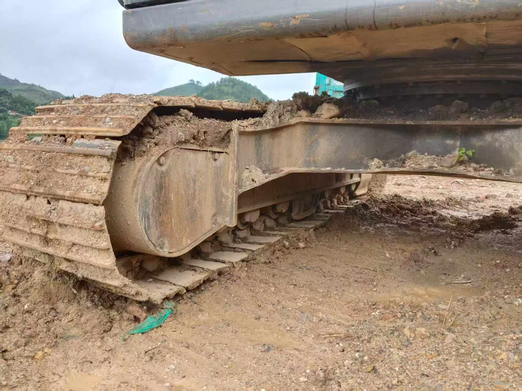 Buy Volvo EC210D Used Excavator / 3 Buy Volvo EC210D Used Excavator / 3