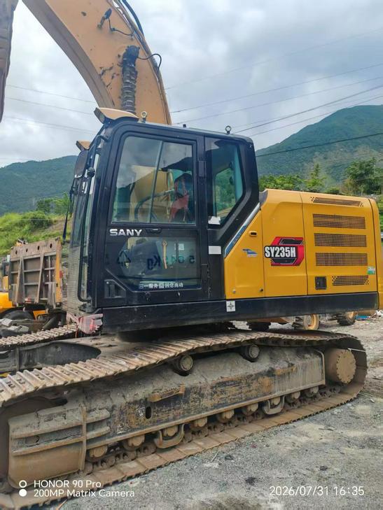 Buy Sany SY235H Used Excavator / 1