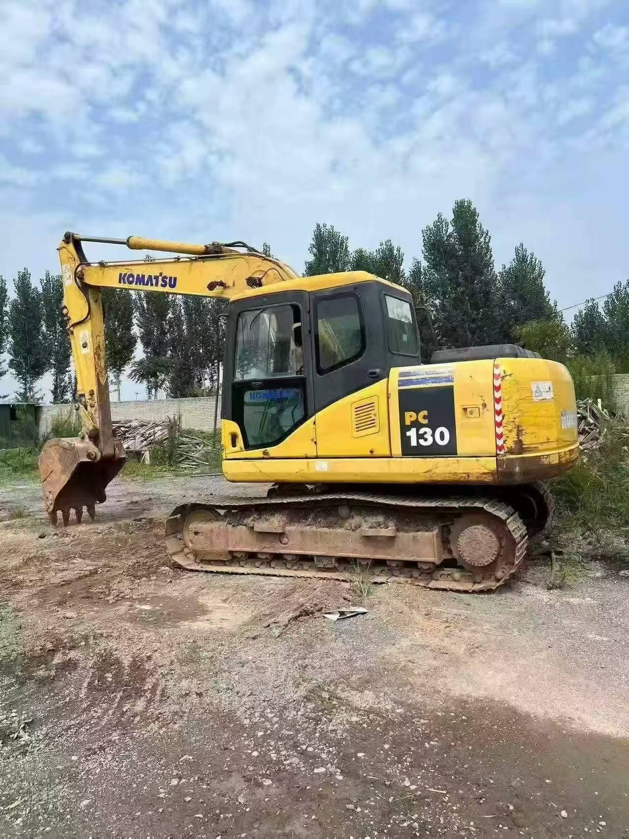 Buy Komatsu PC130-7 Used Excavator / 1