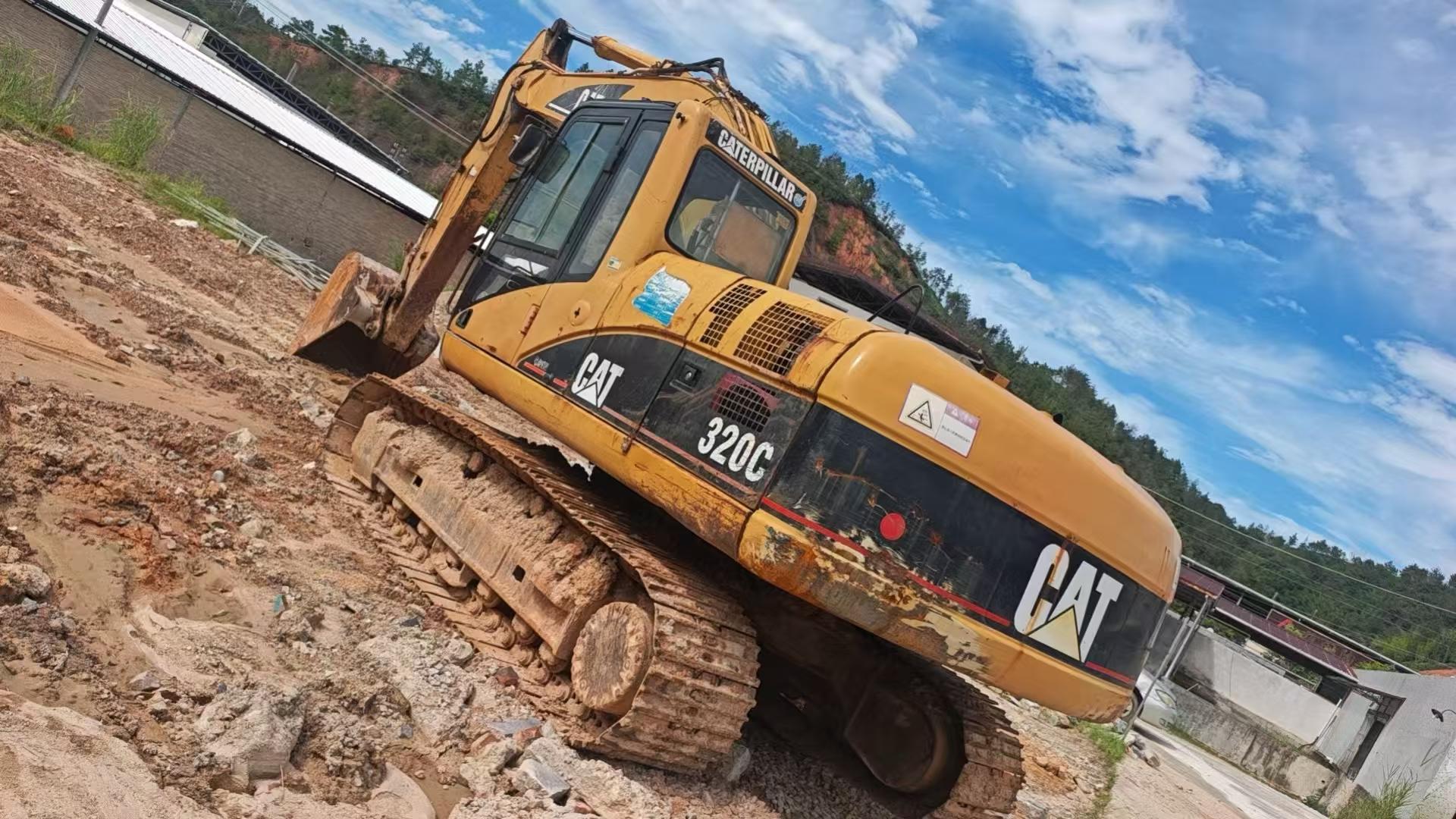 Buy Caterpillar 320C Used Excavator / 1