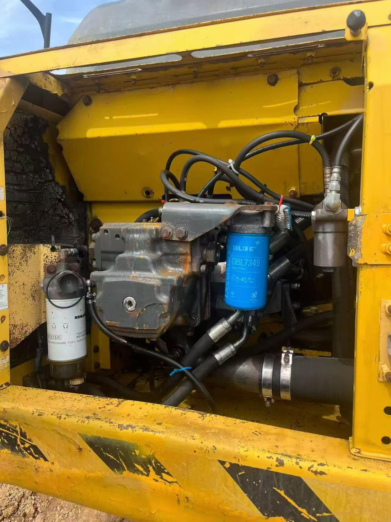 Buy Komatsu PC240-6 Used Excavator / 8 Buy Komatsu PC240-6 Used Excavator / 8