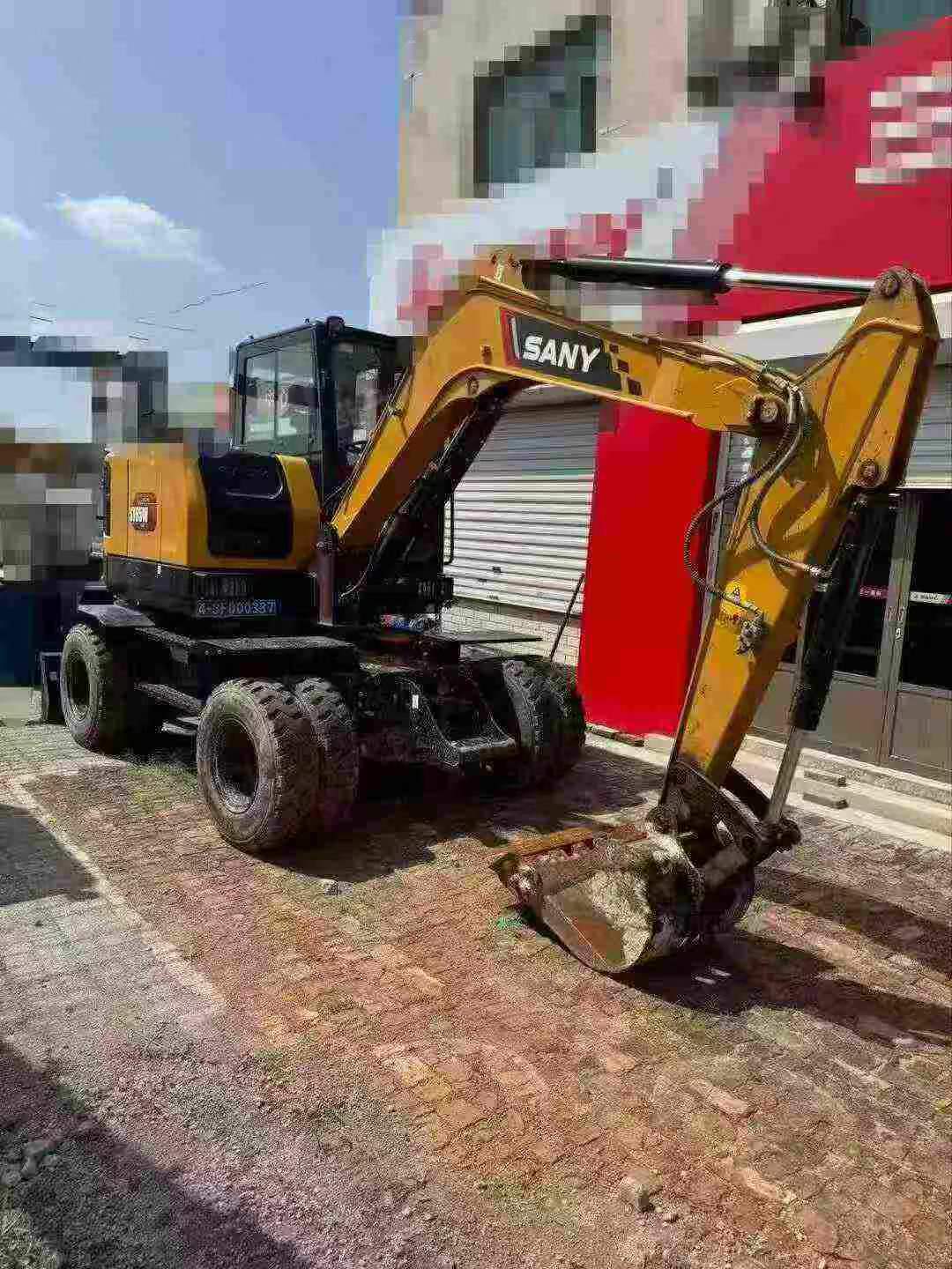 Compre Escavadeira Sany SY65C Usada / 3 Compre Escavadeira Sany SY65C Usada / 3