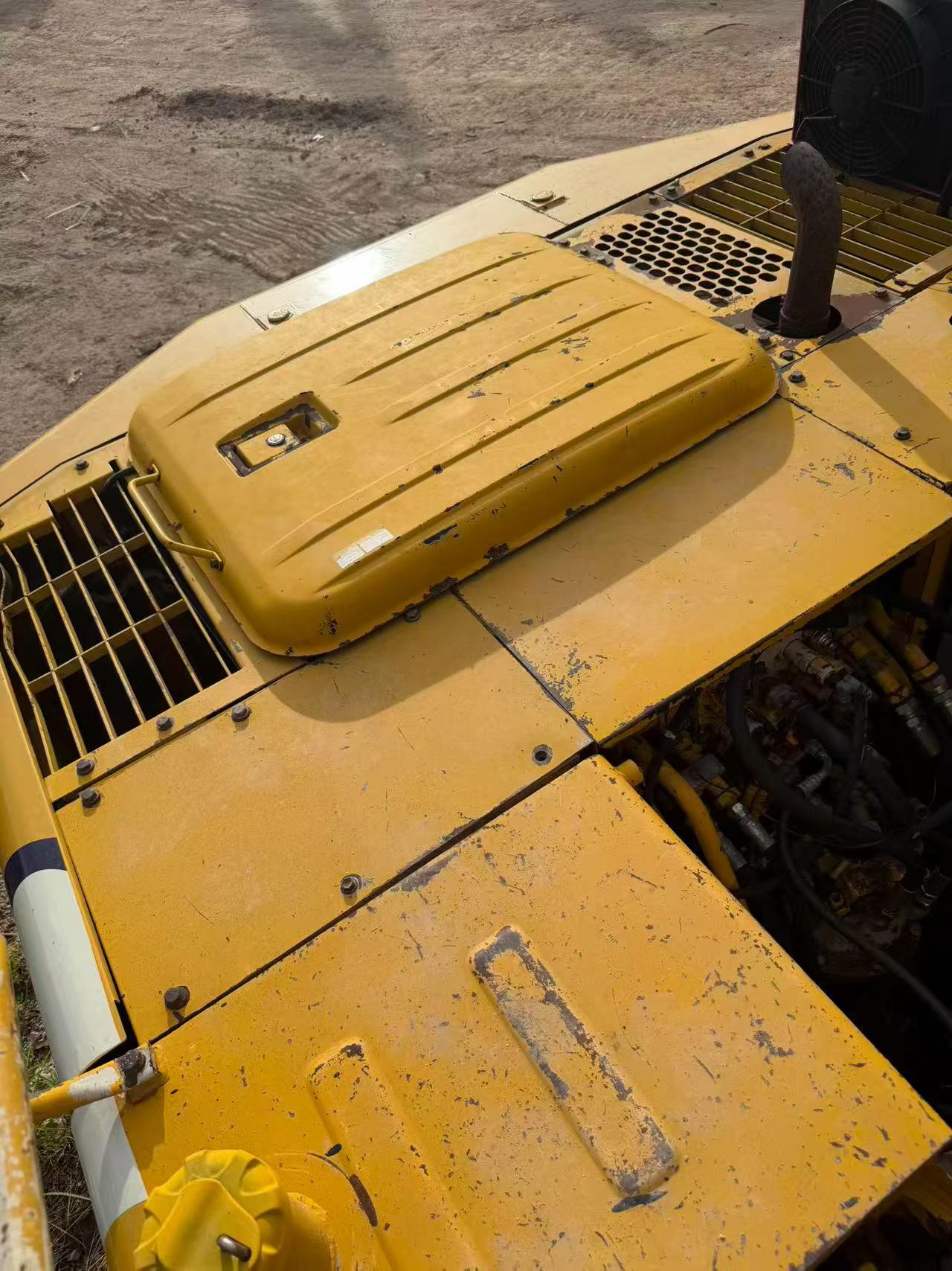 Buy Kato HD512-6 Used Excavator / 9