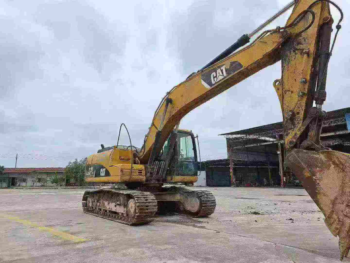Buy Caterpillar 320D Used Excavator / 3 Buy Caterpillar 320D Used Excavator / 3