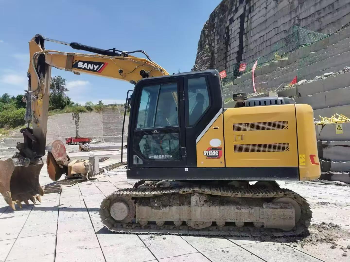 Buy Sany SY135 Used Excavator / 1