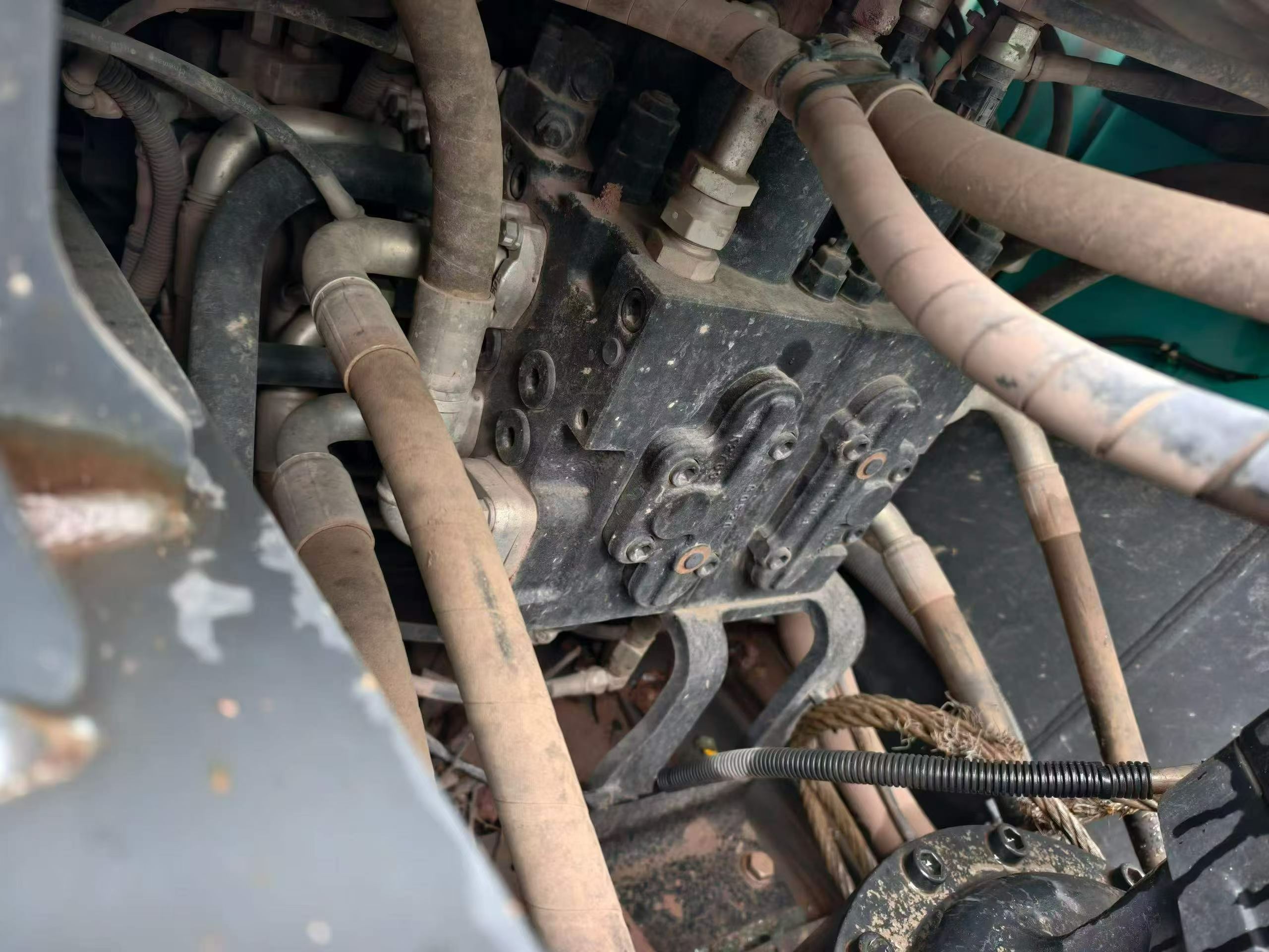 شراء حفارة Kobelco SK260 مستعملة / 6