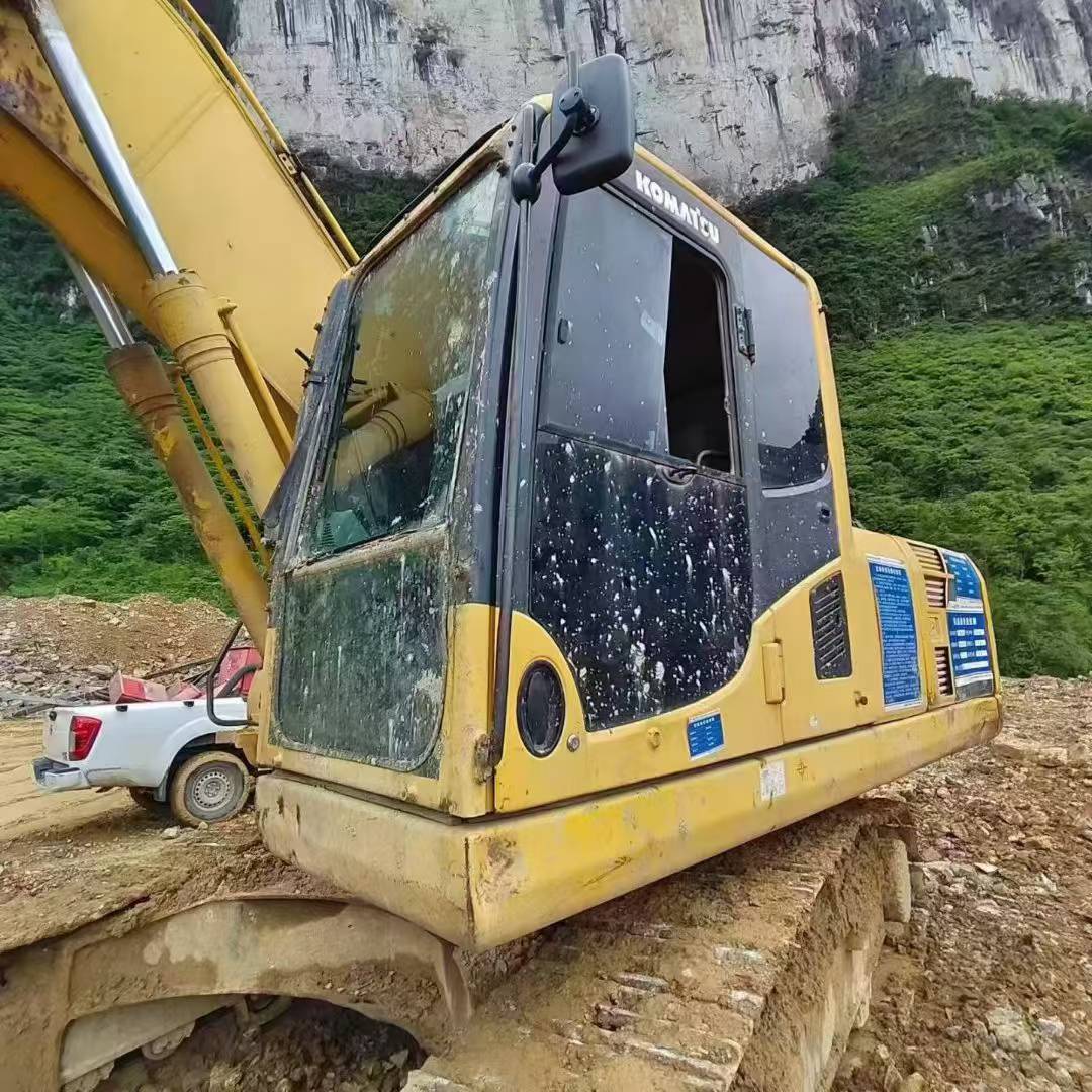 Buy Komatsu PC200 Used Excavator / 1