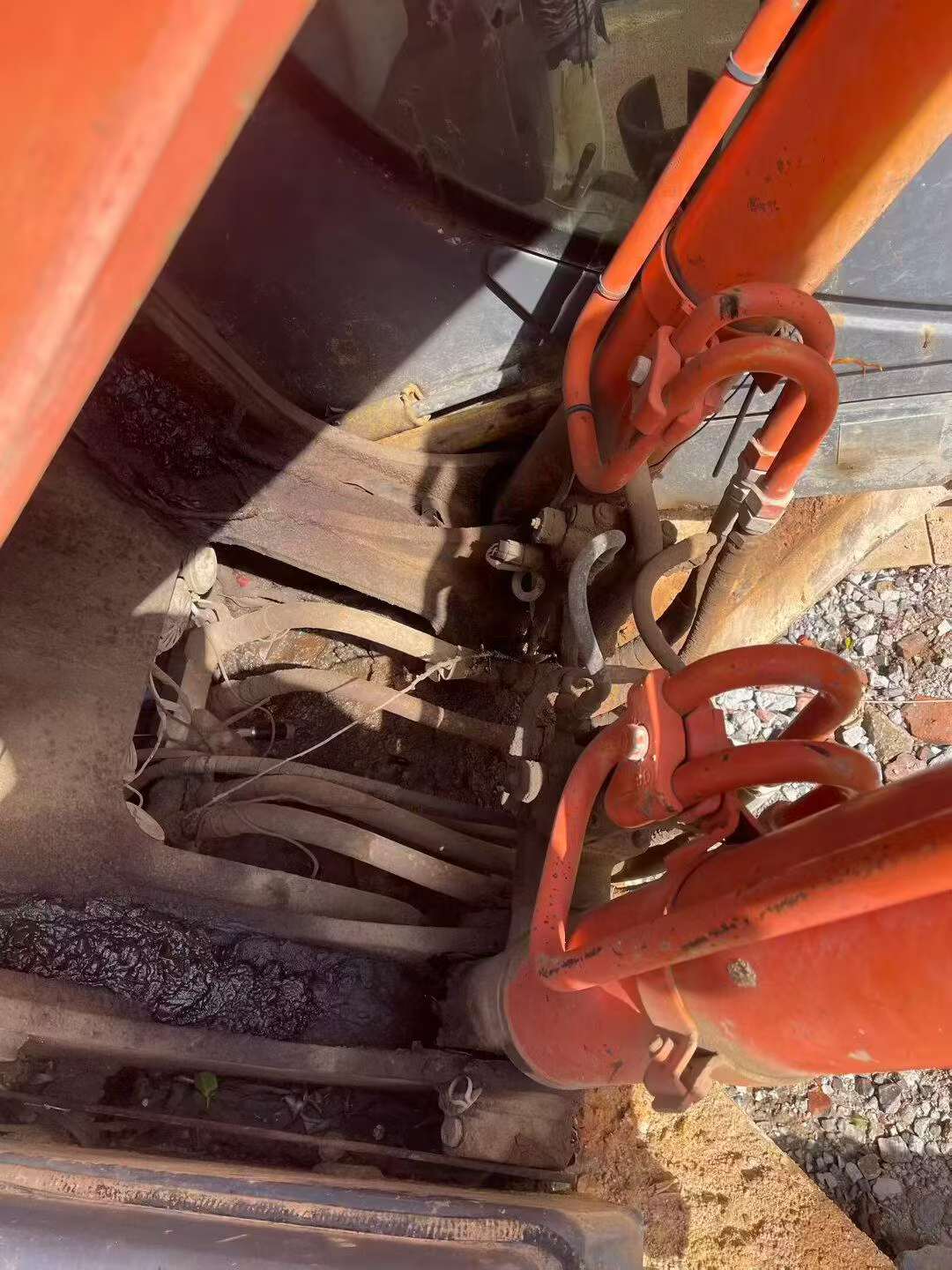 Buy Hitachi EX200-3 Used Excavator / 4 Buy Hitachi EX200-3 Used Excavator / 4