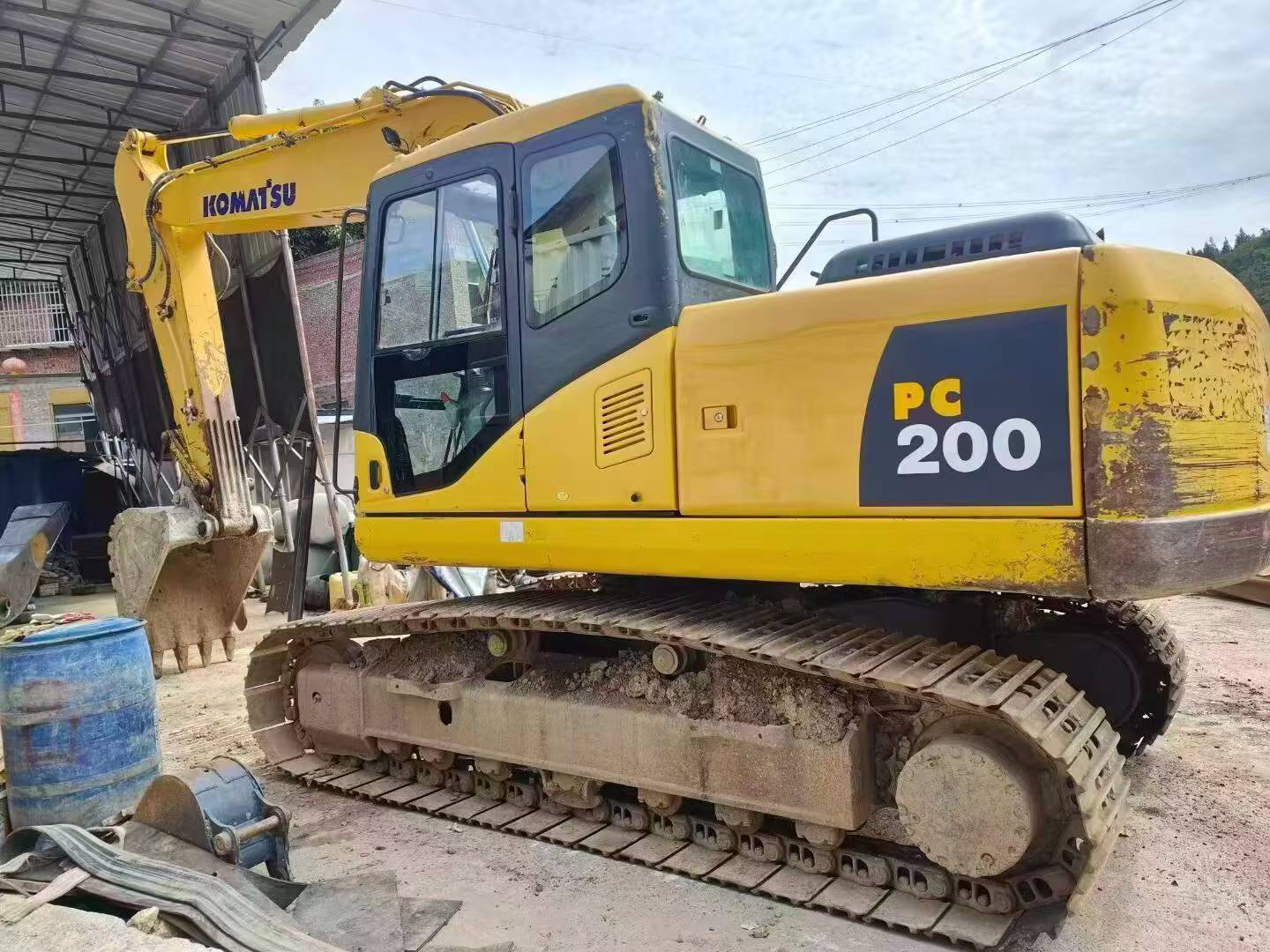 شراء حفارة Komatsu PC160LC-8 مستعملة / 4