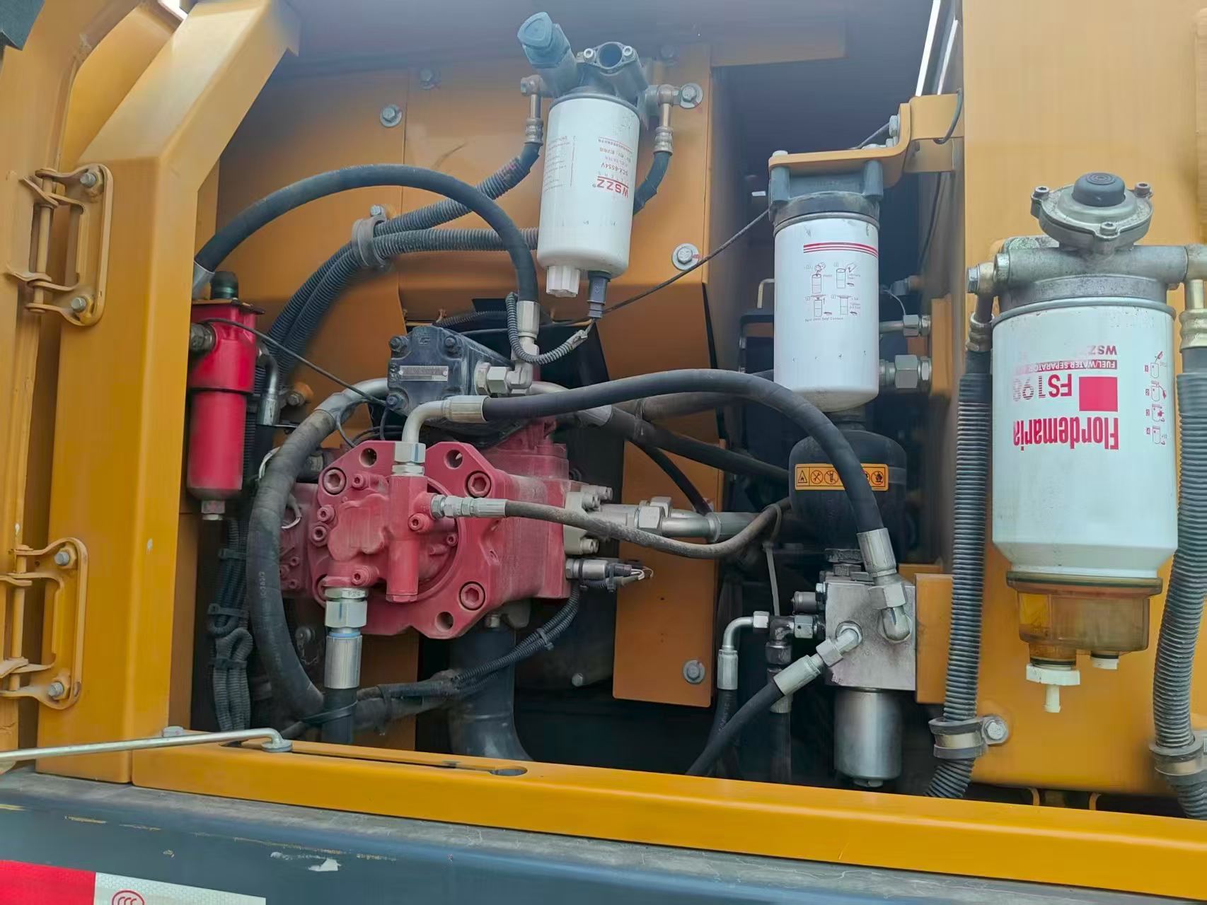 Buy XCMG XE150 Used Excavator / 3 Buy XCMG XE150 Used Excavator / 3
