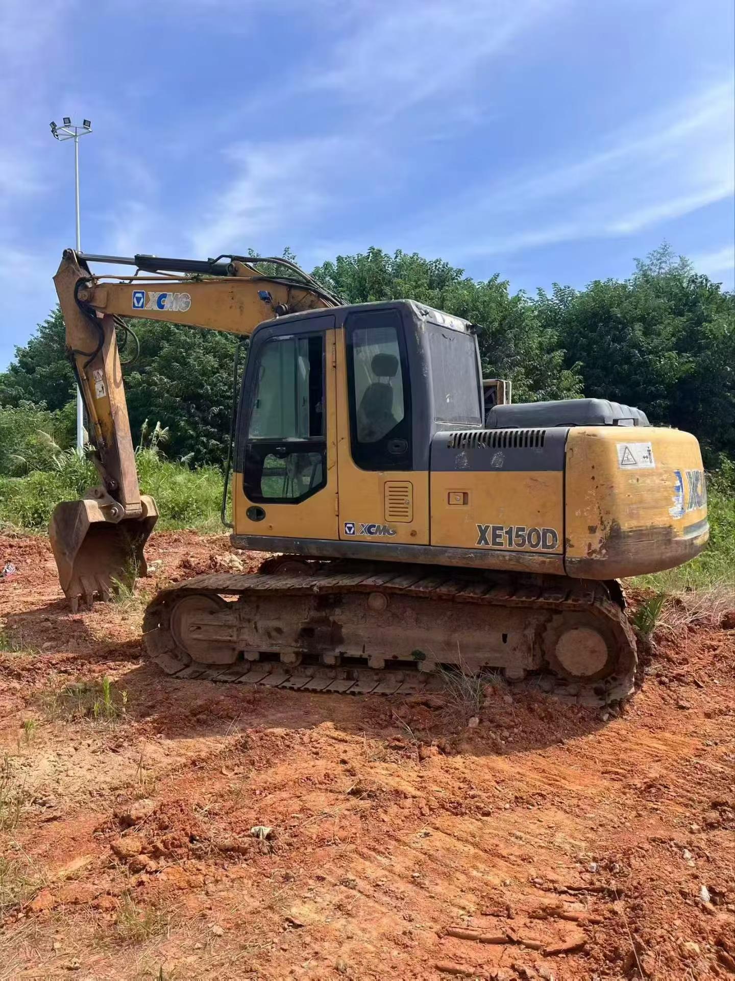 Buy XCMG XE150 Used Excavator / 2 Buy XCMG XE150 Used Excavator / 2