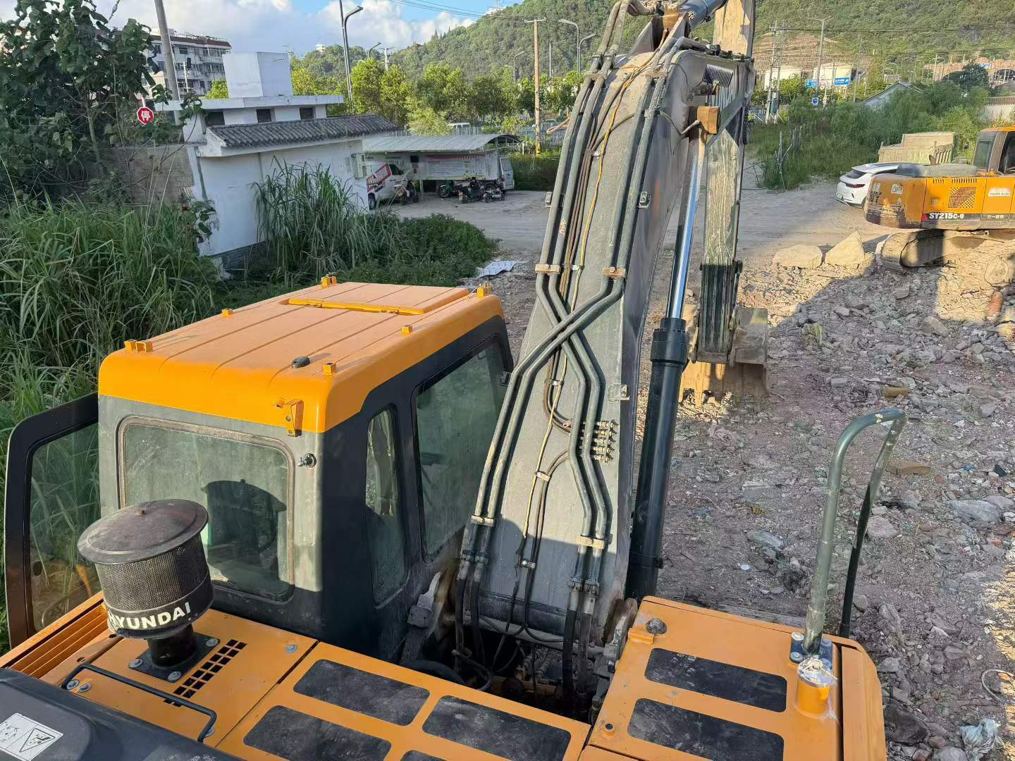 Buy Hyundai R215-7 Used Excavator / 4 Buy Hyundai R215-7 Used Excavator / 4