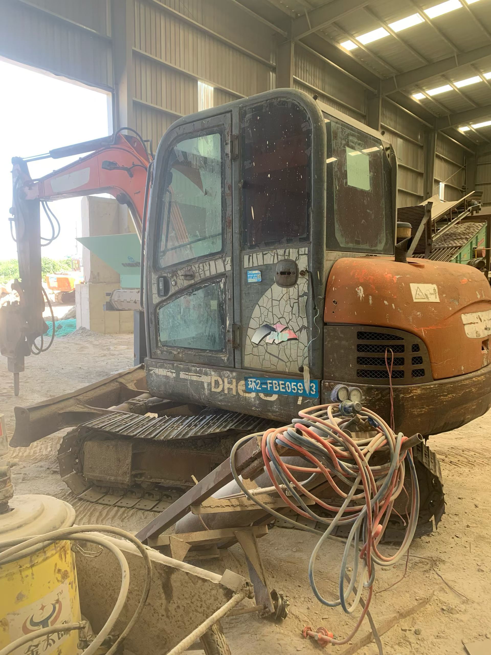 Buy Doosan DH60 Used Excavator / 2 Buy Doosan DH60 Used Excavator / 2