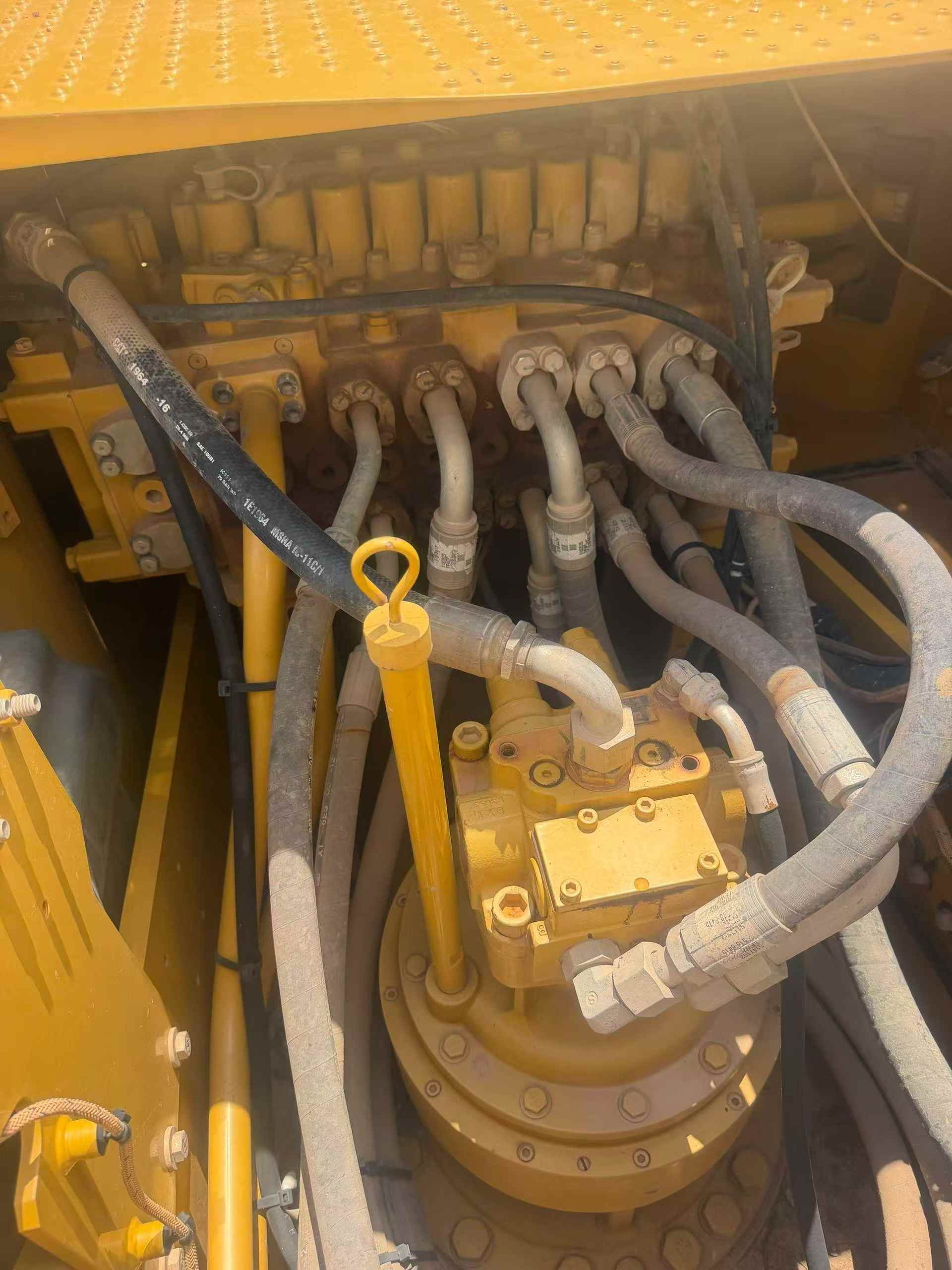 Buy Caterpillar 323 Used Excavator / 6 Buy Caterpillar 323 Used Excavator / 6