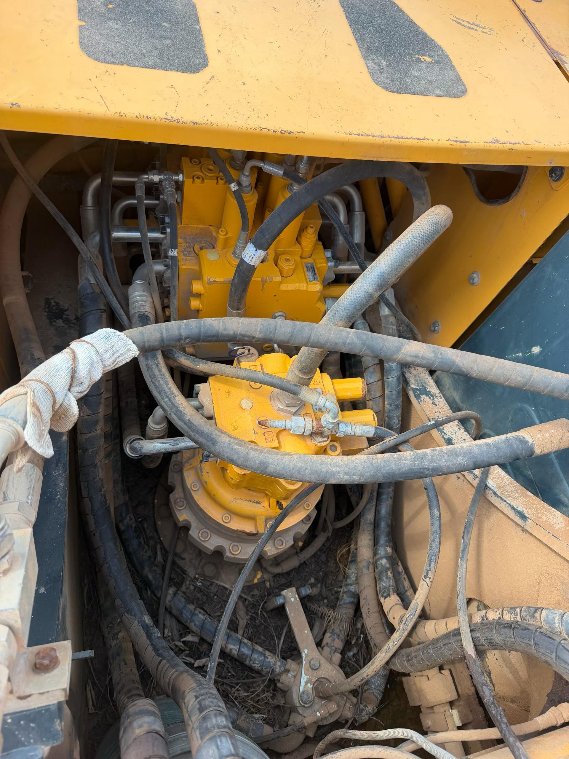 Buy Hyundai R215-7 Used Excavator / 1