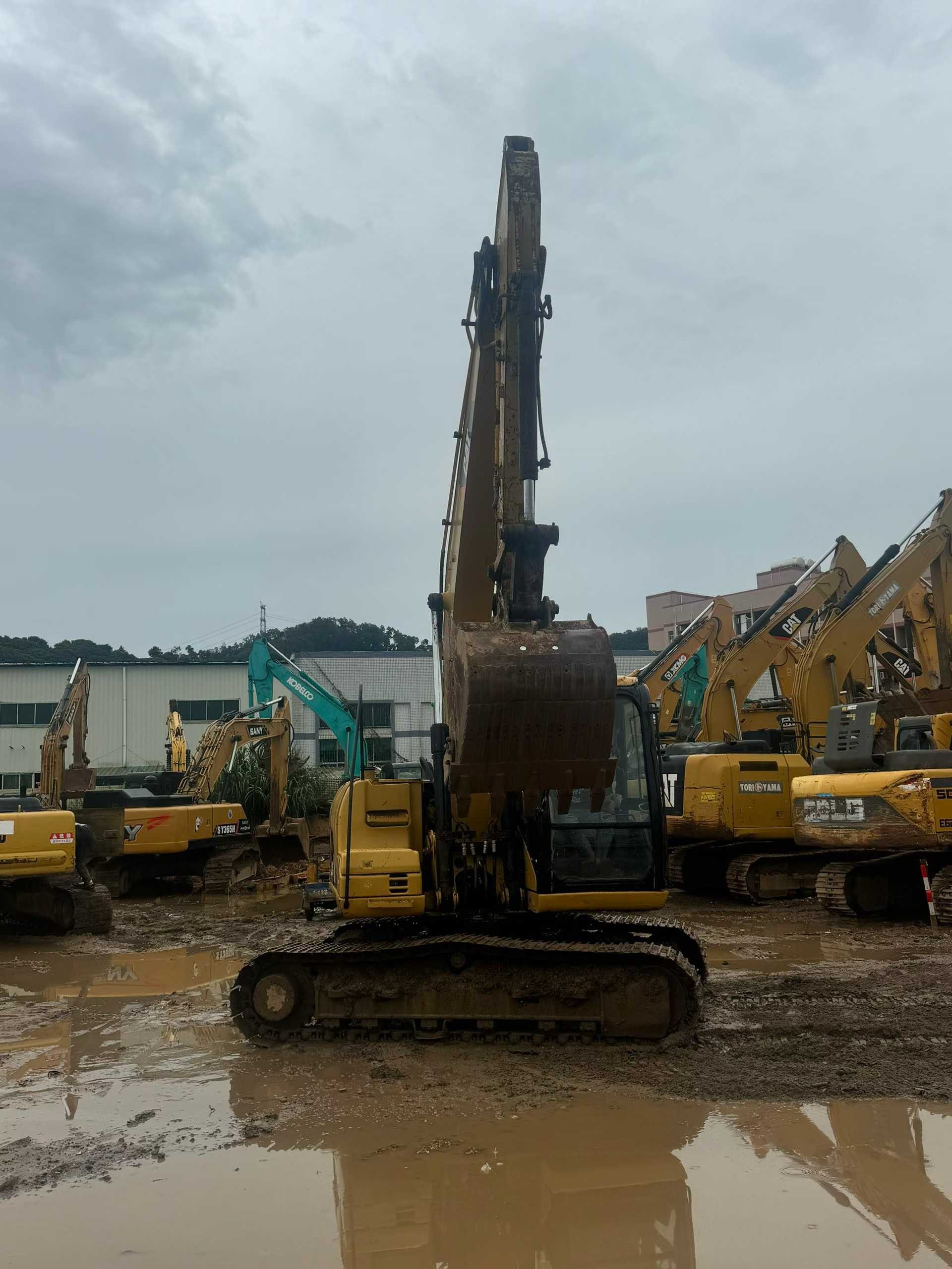 Buy Caterpillar 312D Used Excavator / 9