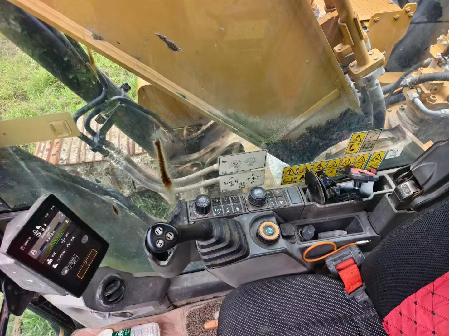 Buy Caterpillar 330B Used Excavator / 8 Buy Caterpillar 330B Used Excavator / 8