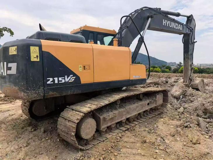 Buy Hyundai R215-7 Used Excavator / 1