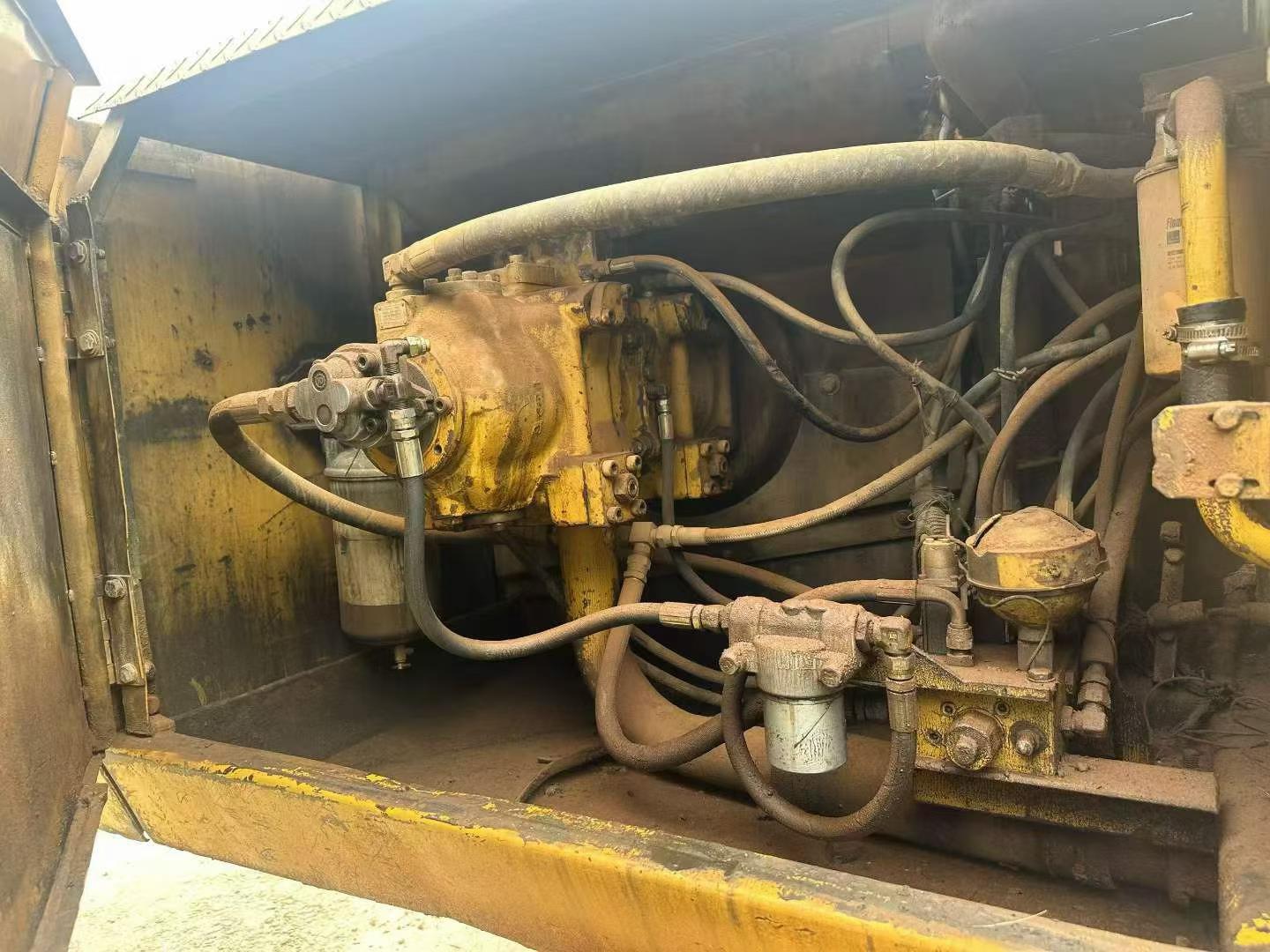 Buy Caterpillar E200B Used Excavator / 6 Buy Caterpillar E200B Used Excavator / 6