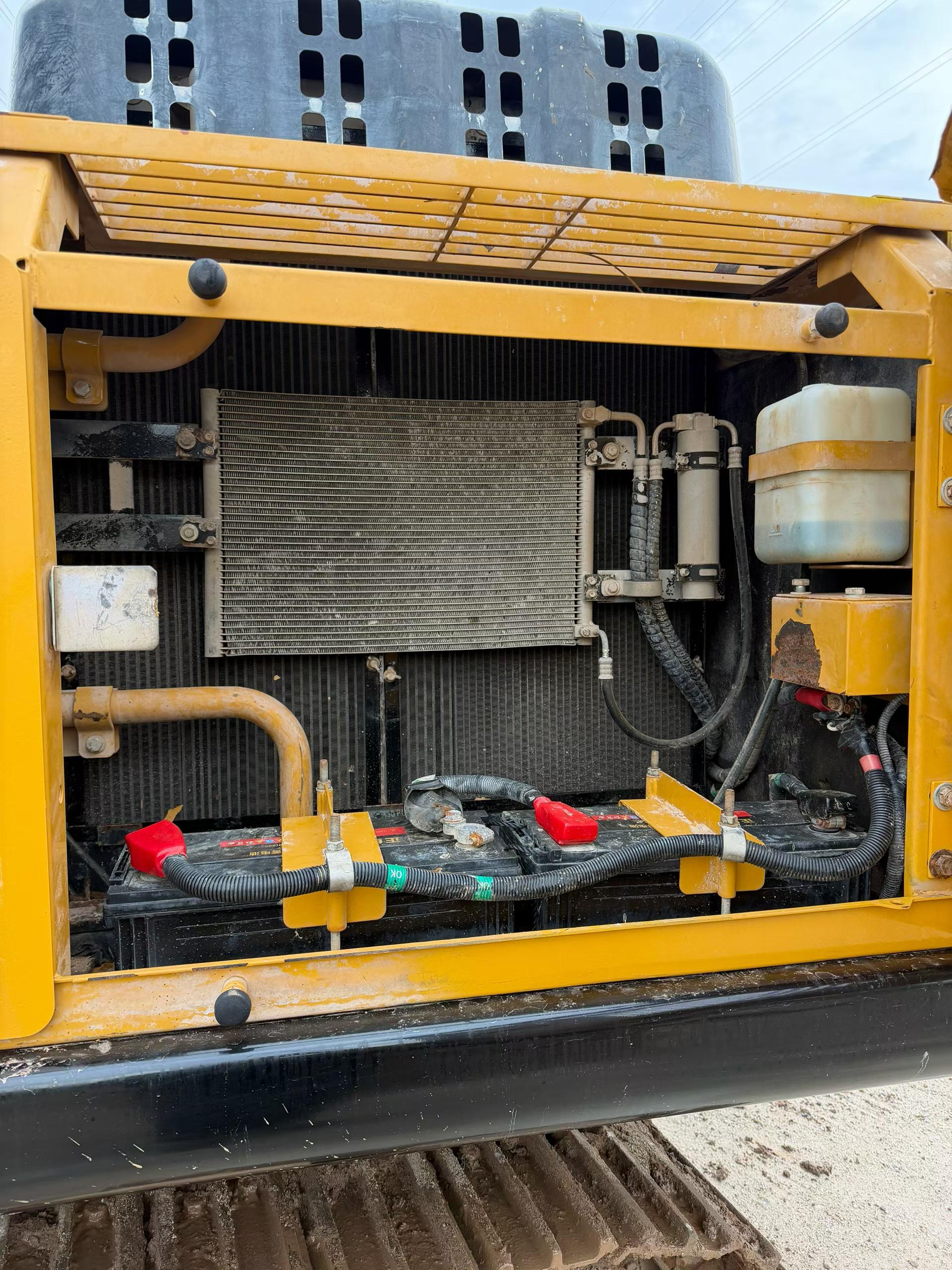 Buy Sany SY200C Used Excavator / 7 Buy Sany SY200C Used Excavator / 7