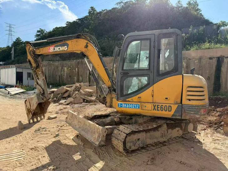 Buy XCMG XE60 Used Excavator / 1
