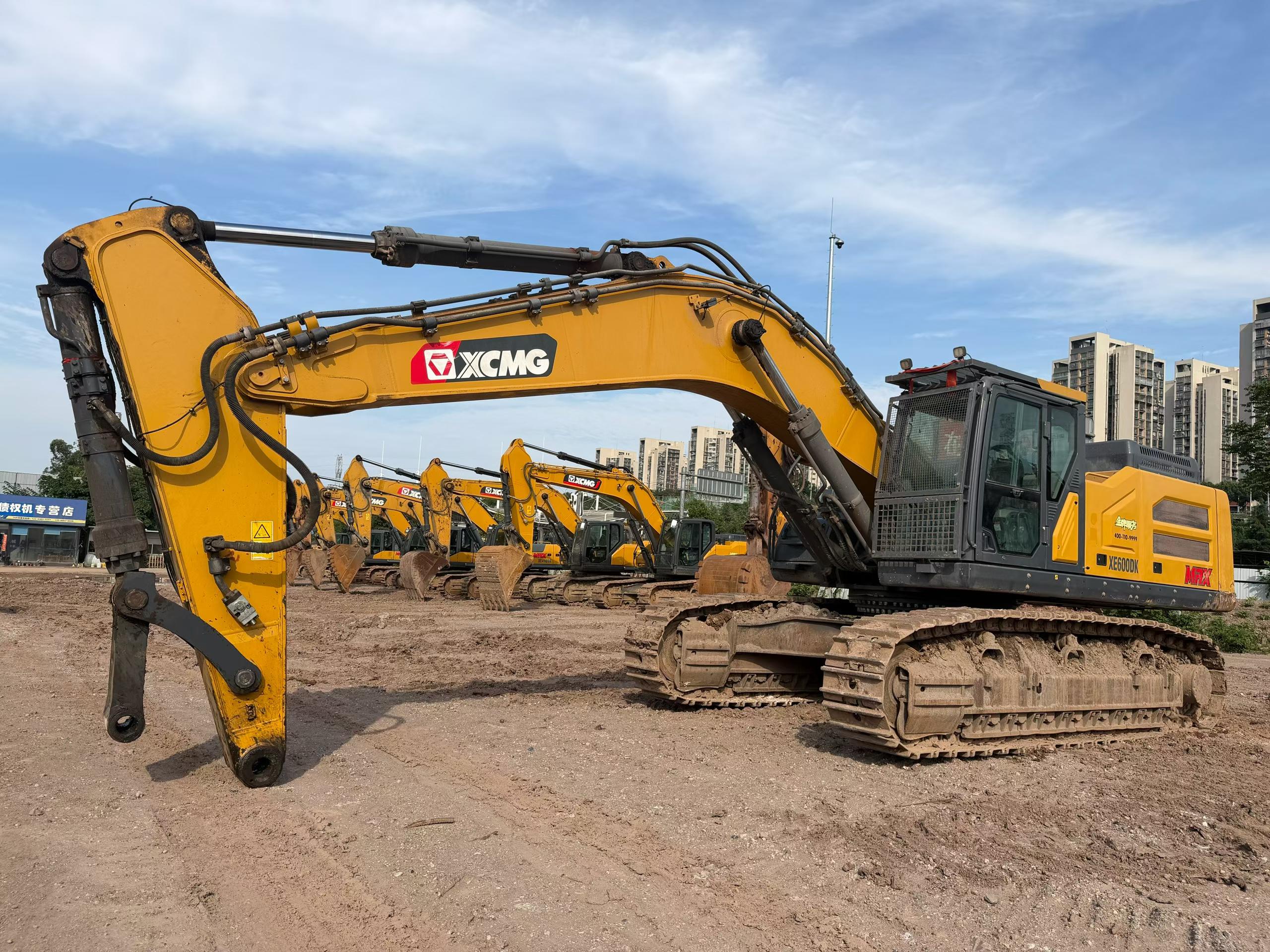 Buy XCMG XE600DK Used Excavator / 1
