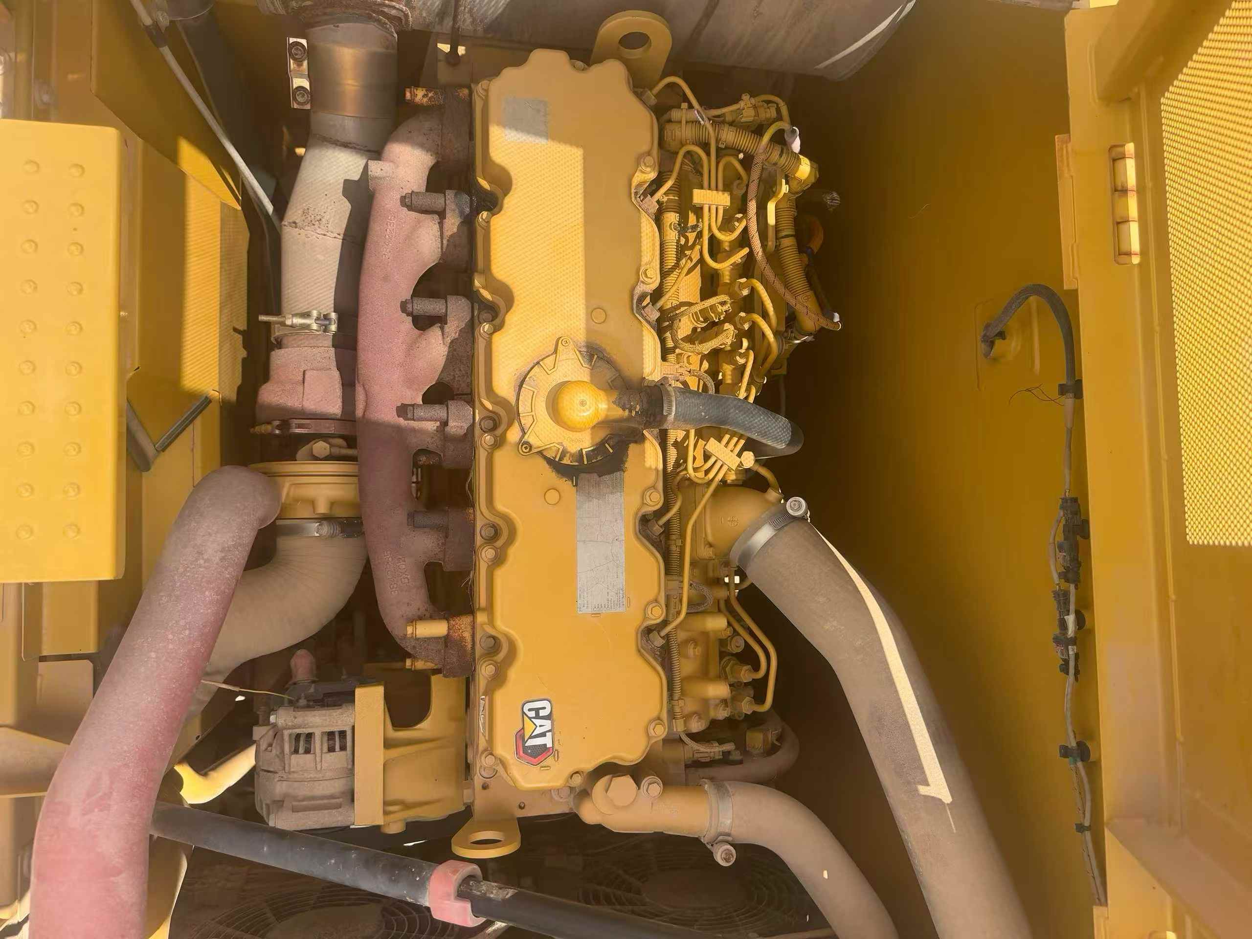 Buy Caterpillar 323 Used Excavator / 8 Buy Caterpillar 323 Used Excavator / 8
