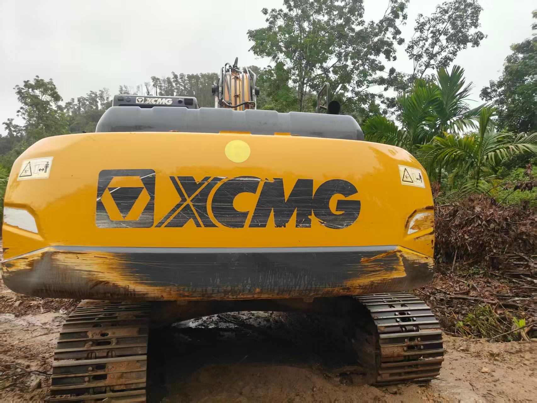 Buy XCMG XE215 Used Excavator / 2 Buy XCMG XE215 Used Excavator / 2