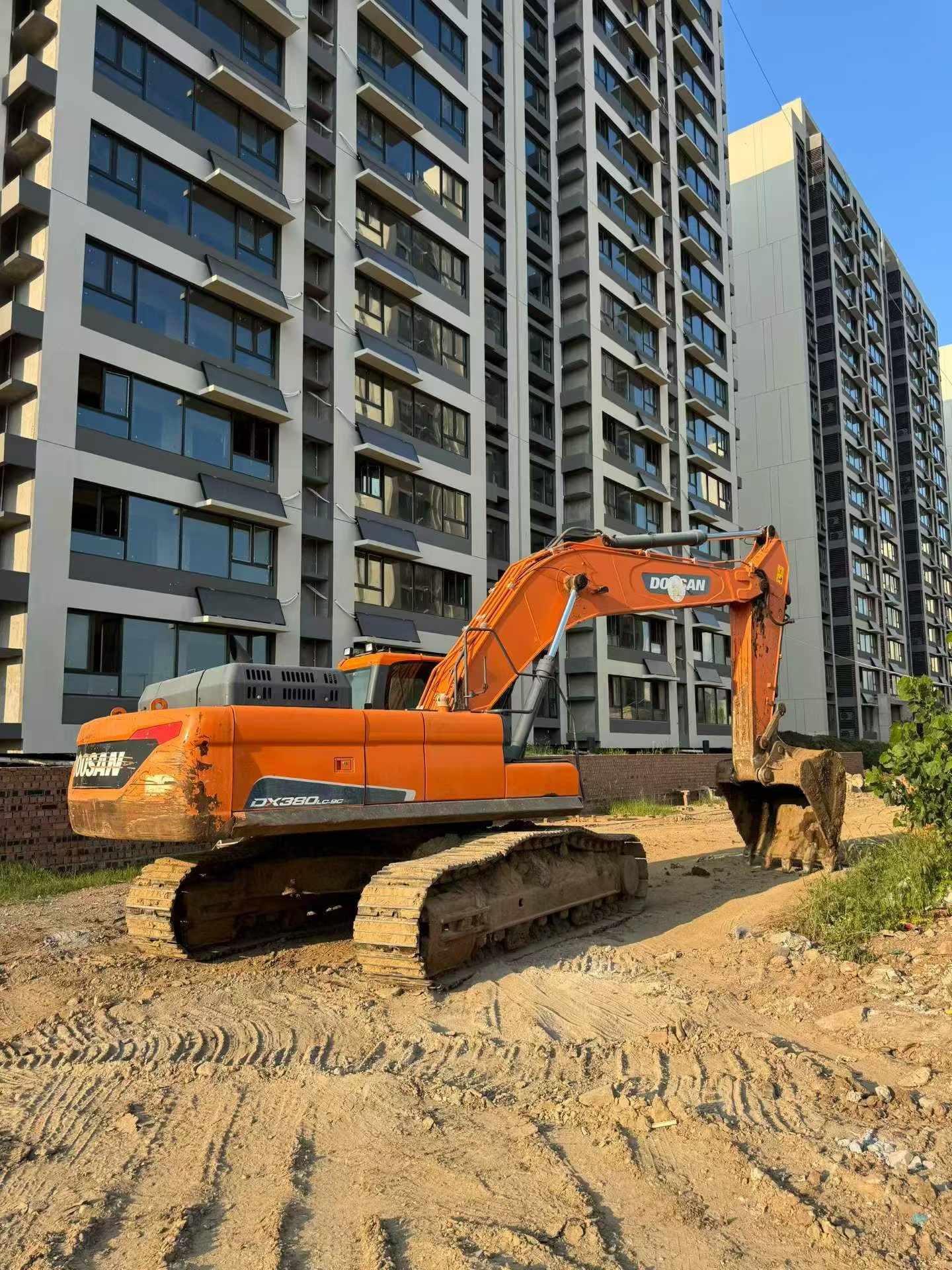 Buy Doosan DX380 Used Excavator / 1