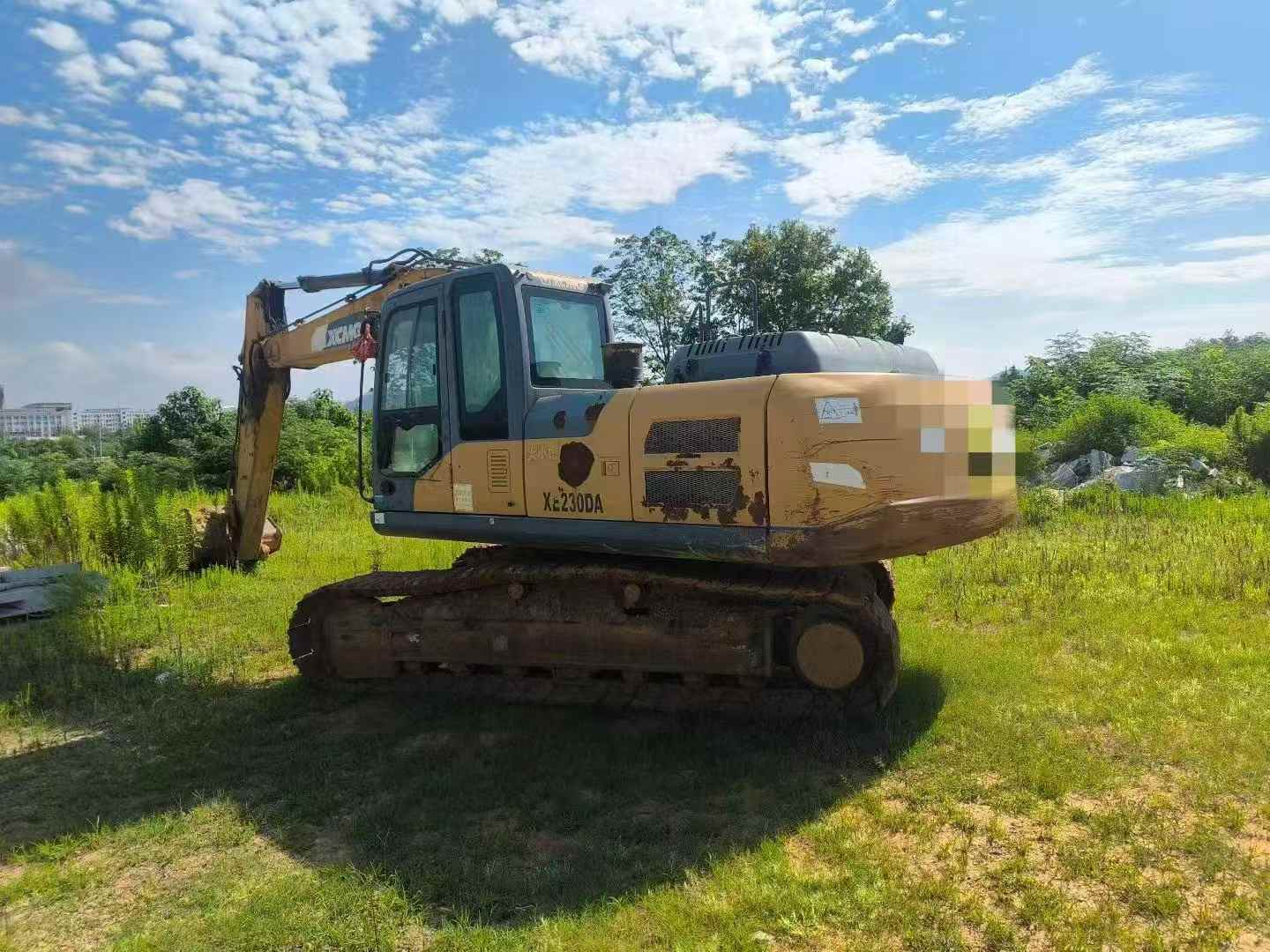 Buy XCMG XE200DA Used Excavator / 2 Buy XCMG XE200DA Used Excavator / 2