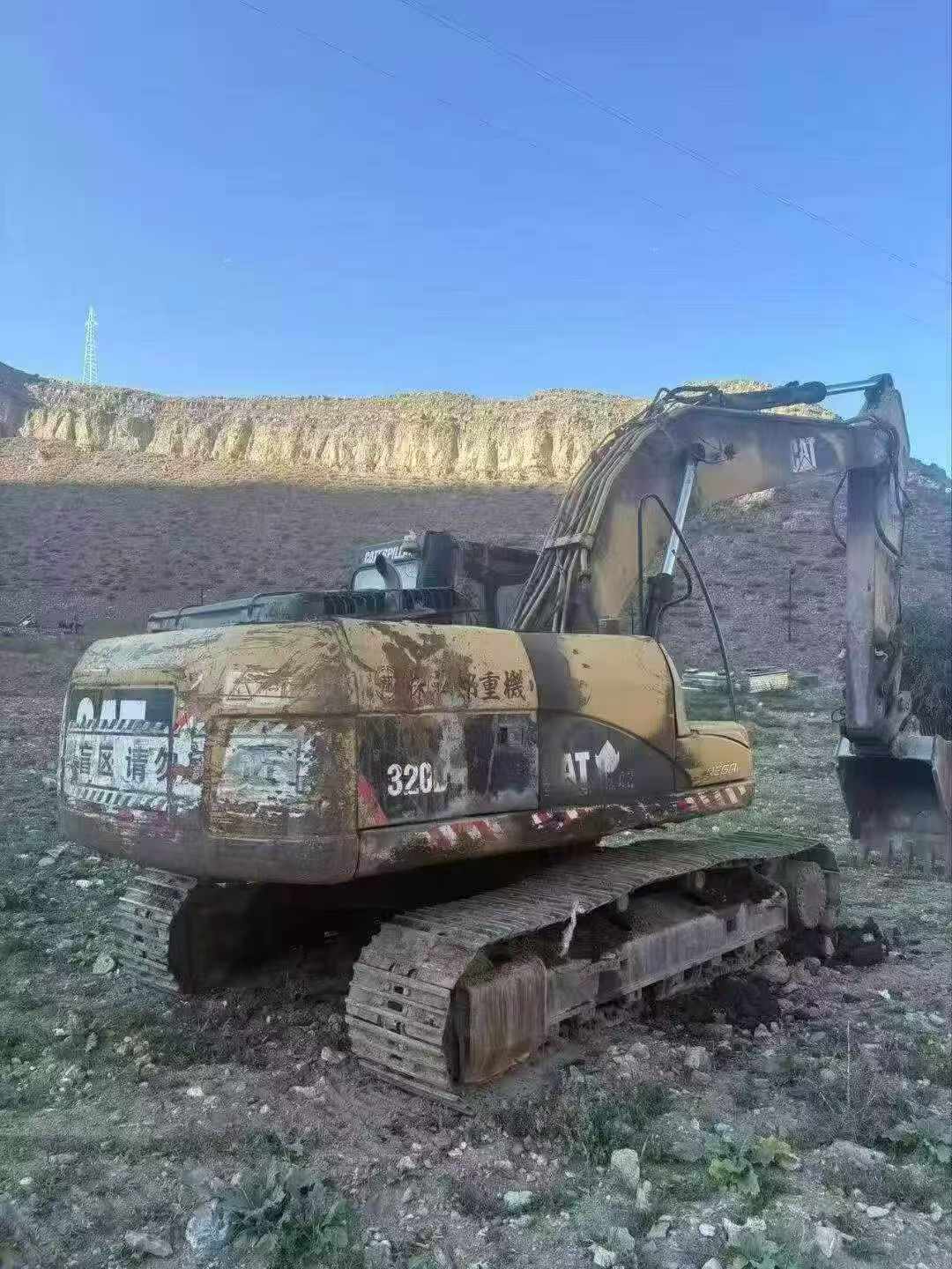 Buy Caterpillar 320D Used Excavator / 2 Buy Caterpillar 320D Used Excavator / 2
