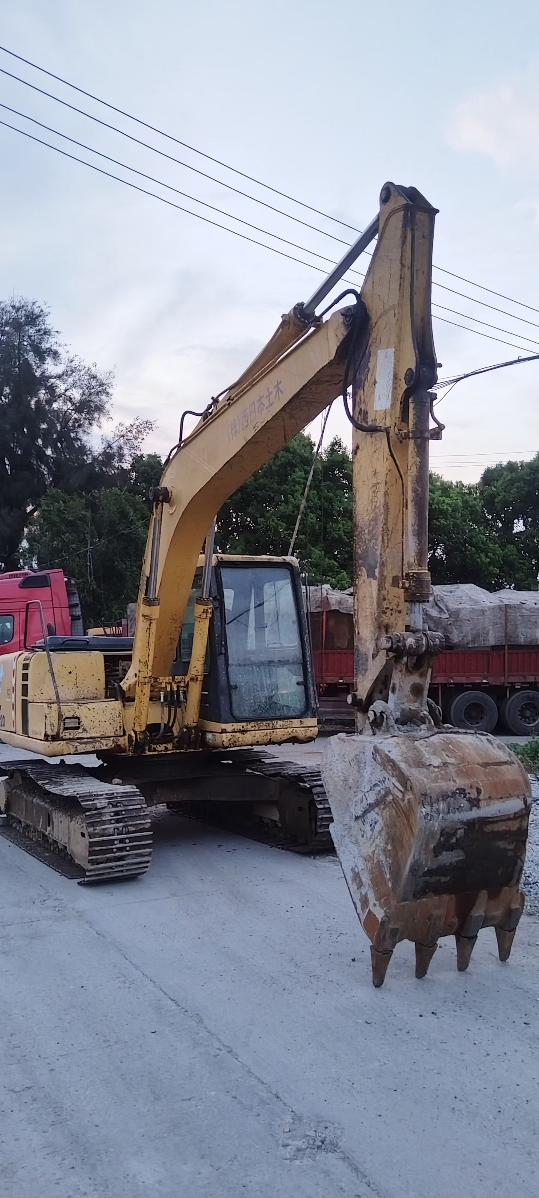 Buy Komatsu PC120-6 Used Excavator / 6 Buy Komatsu PC120-6 Used Excavator / 6