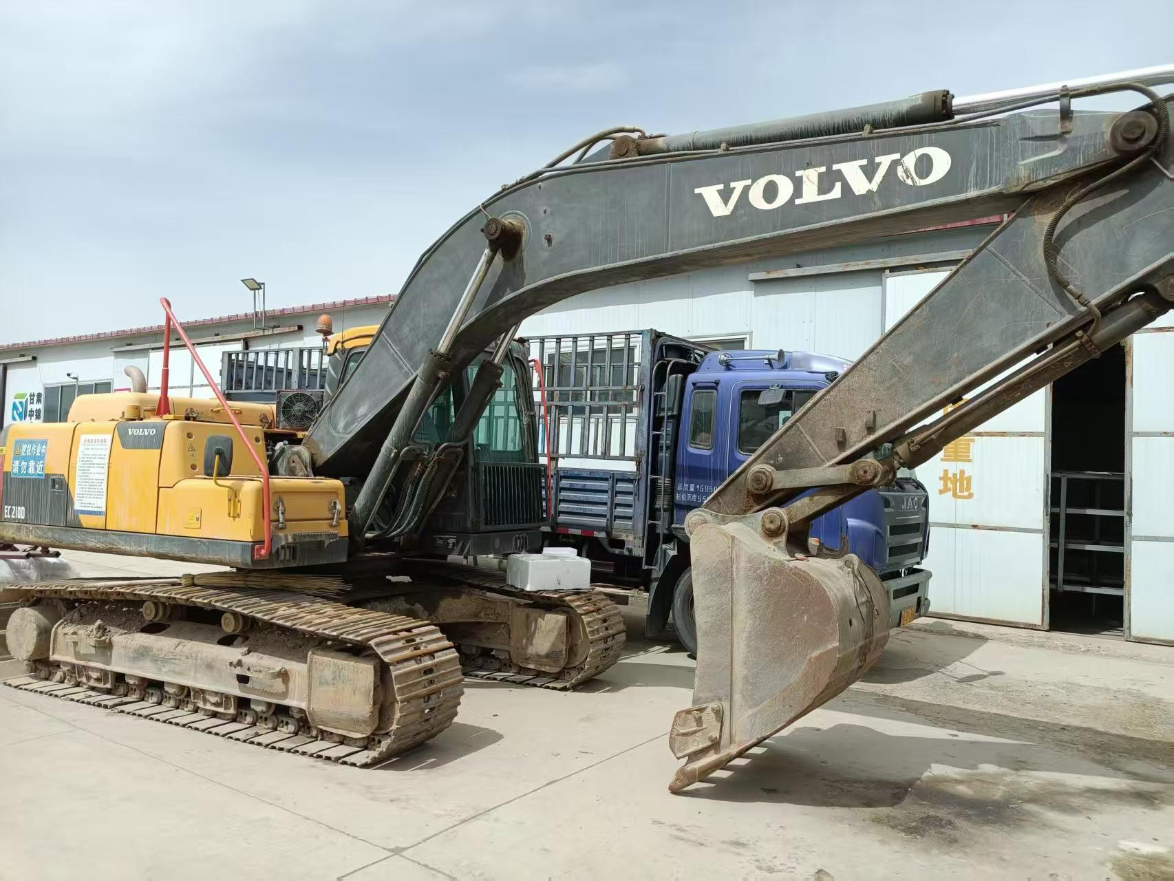 Buy Volvo EC210B Used Excavator / 1
