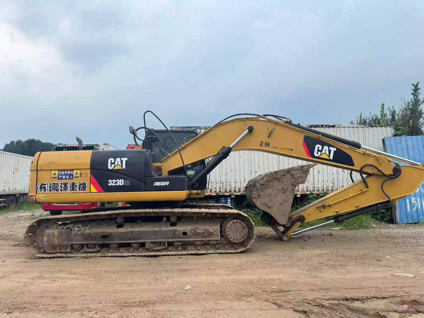 Buy Caterpillar 323 Used Excavator / 2 Buy Caterpillar 323 Used Excavator / 2