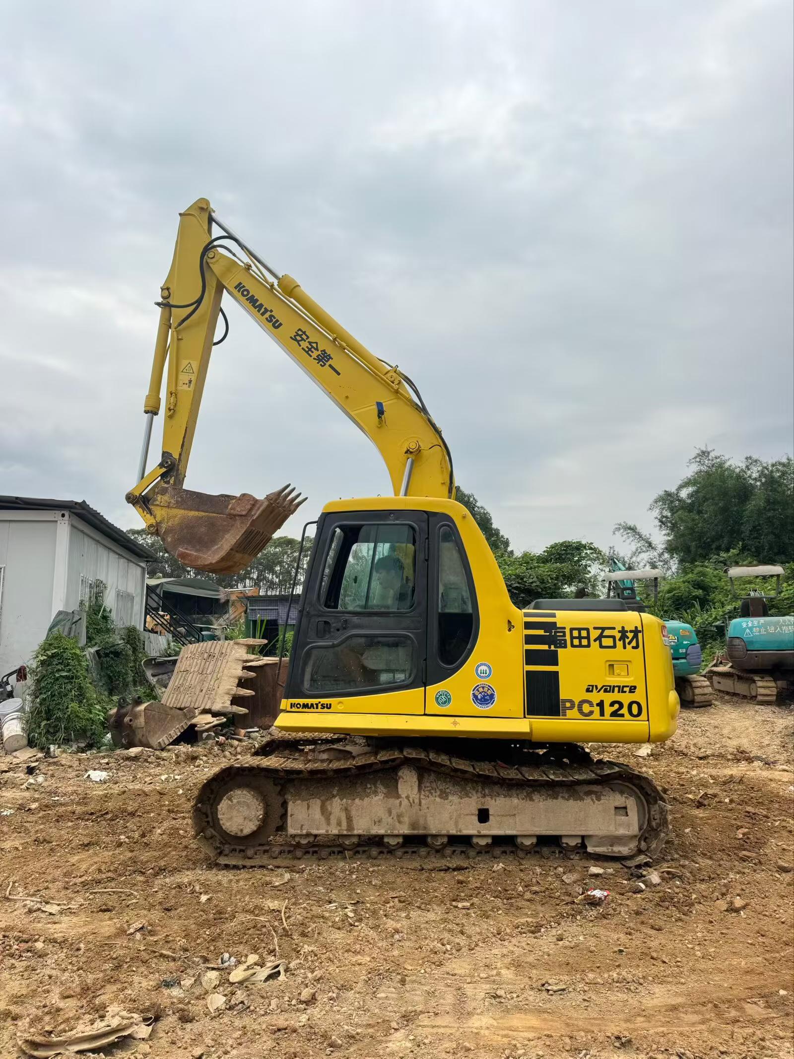 Buy Komatsu PC120-6 Used Excavator / 1