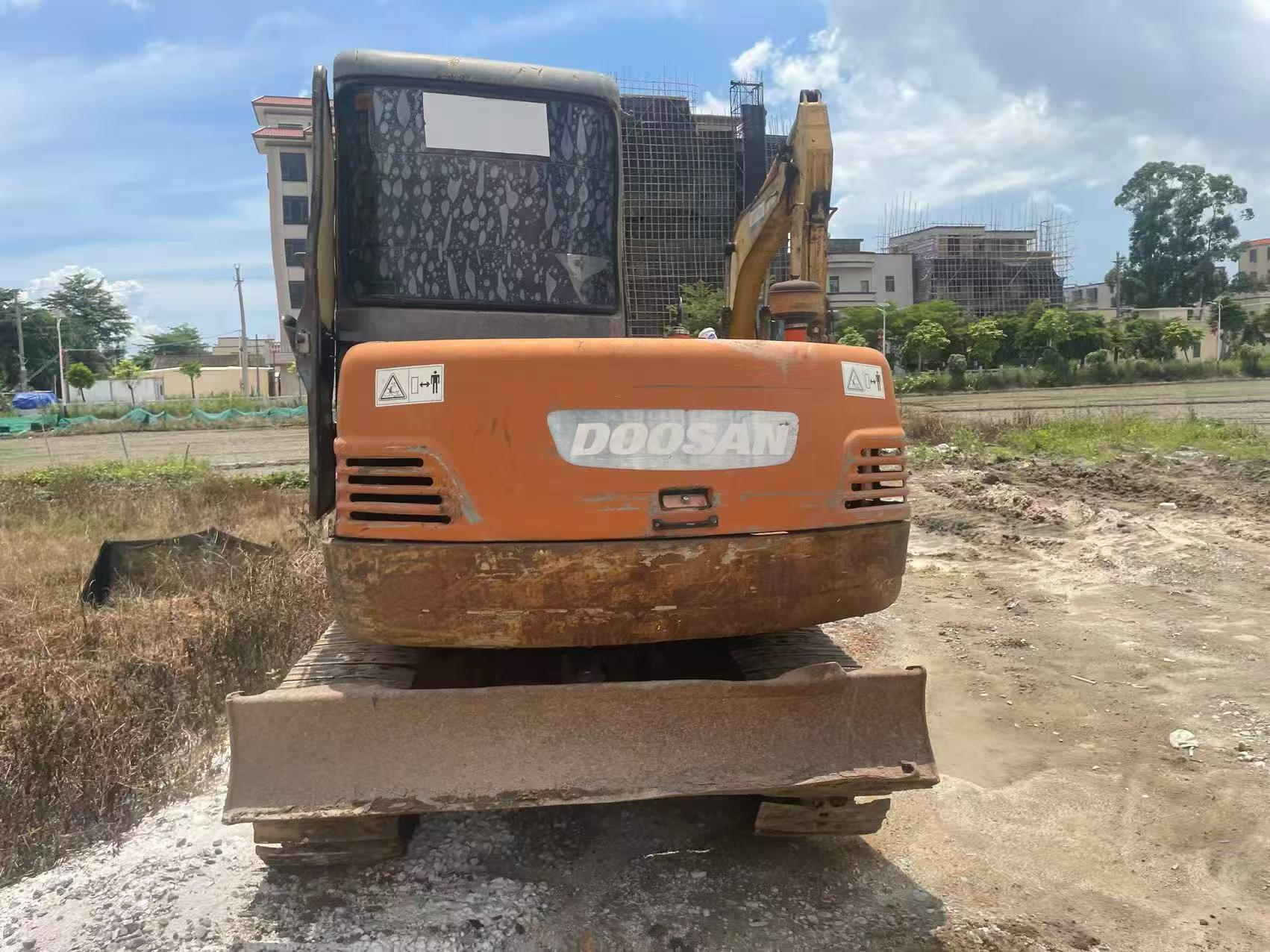 Buy Doosan DH55 Used Excavator / 1