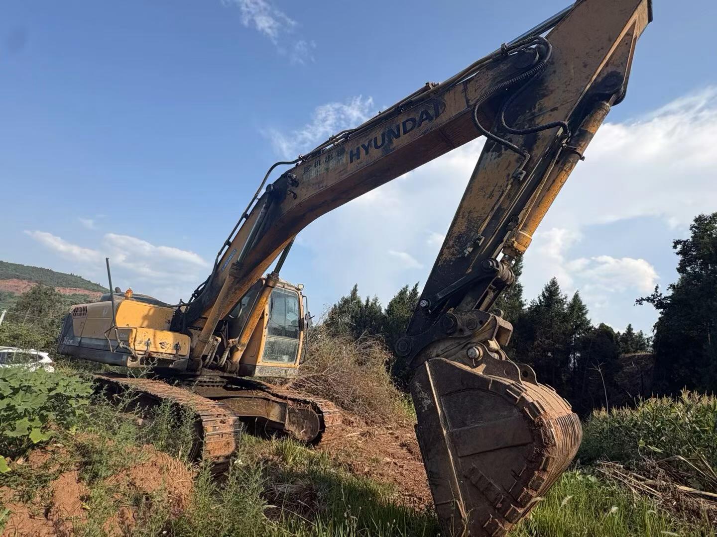 Buy Hyundai R335-7 Used Excavator / 6 Buy Hyundai R335-7 Used Excavator / 6