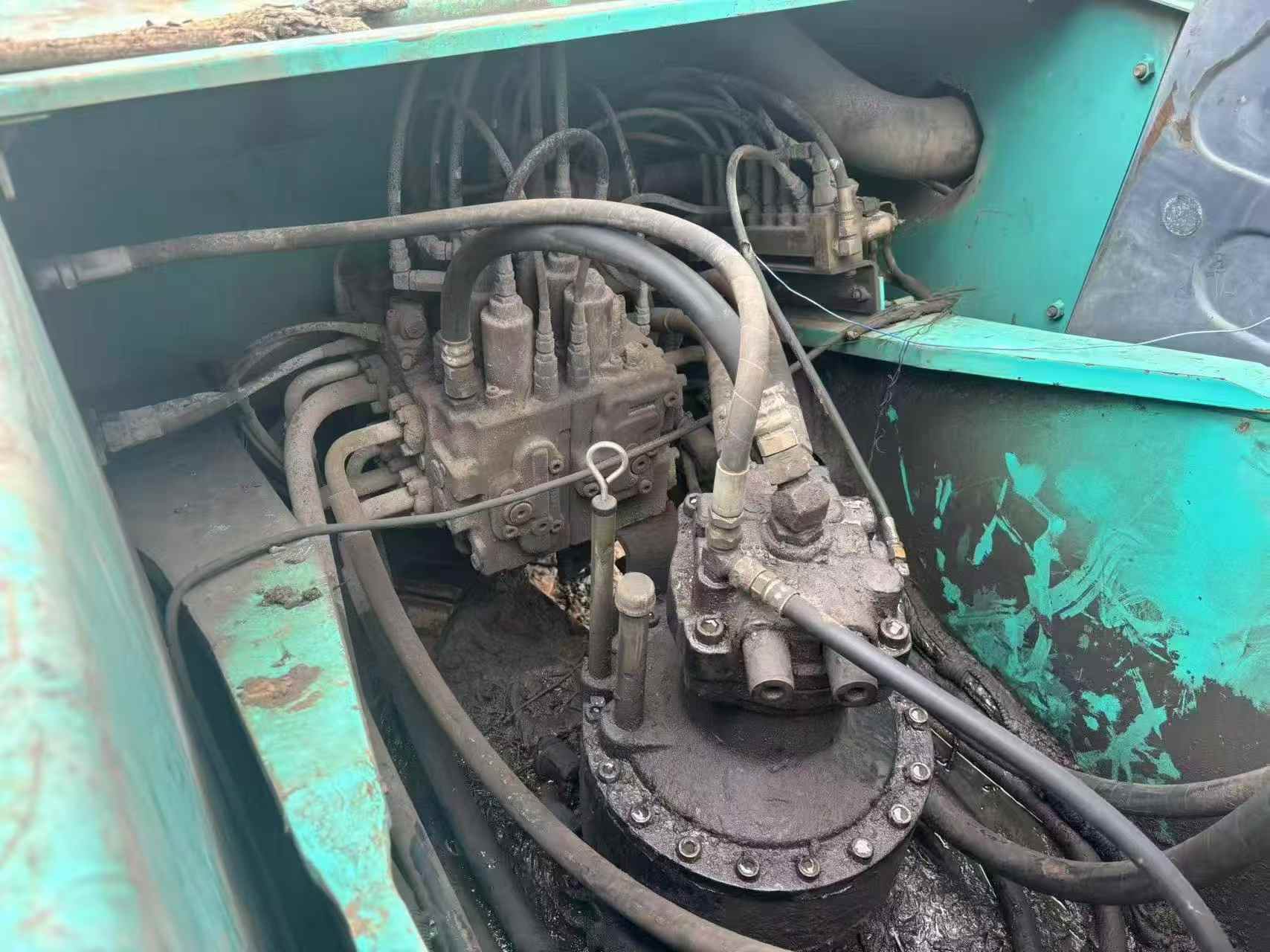 Buy Kobelco SK260LC-8 Used Excavator / 2 Buy Kobelco SK260LC-8 Used Excavator / 2