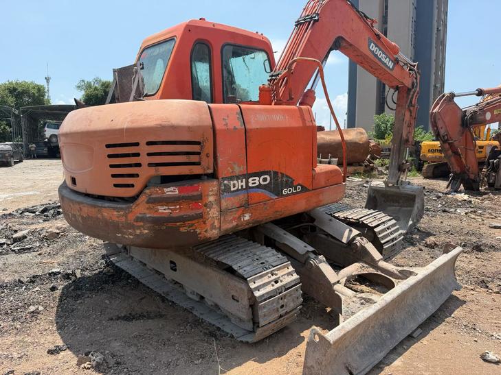 Buy Doosan DH80 Used Excavator / 1