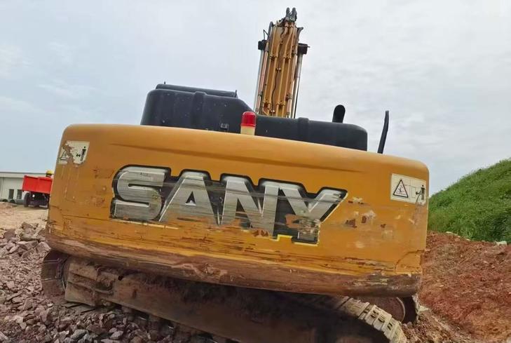 Buy Sany SY205C Used Excavator / 1