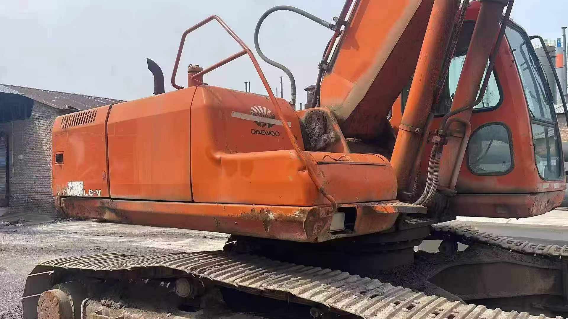 Buy Doosan DH300-5 Used Excavator / 1