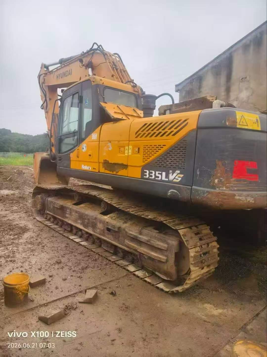 Buy Hyundai R305LVS Used Excavator / 3 Buy Hyundai R305LVS Used Excavator / 3