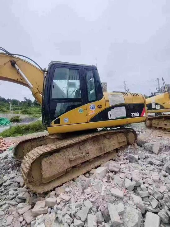Buy Caterpillar 320D Used Excavator / 1