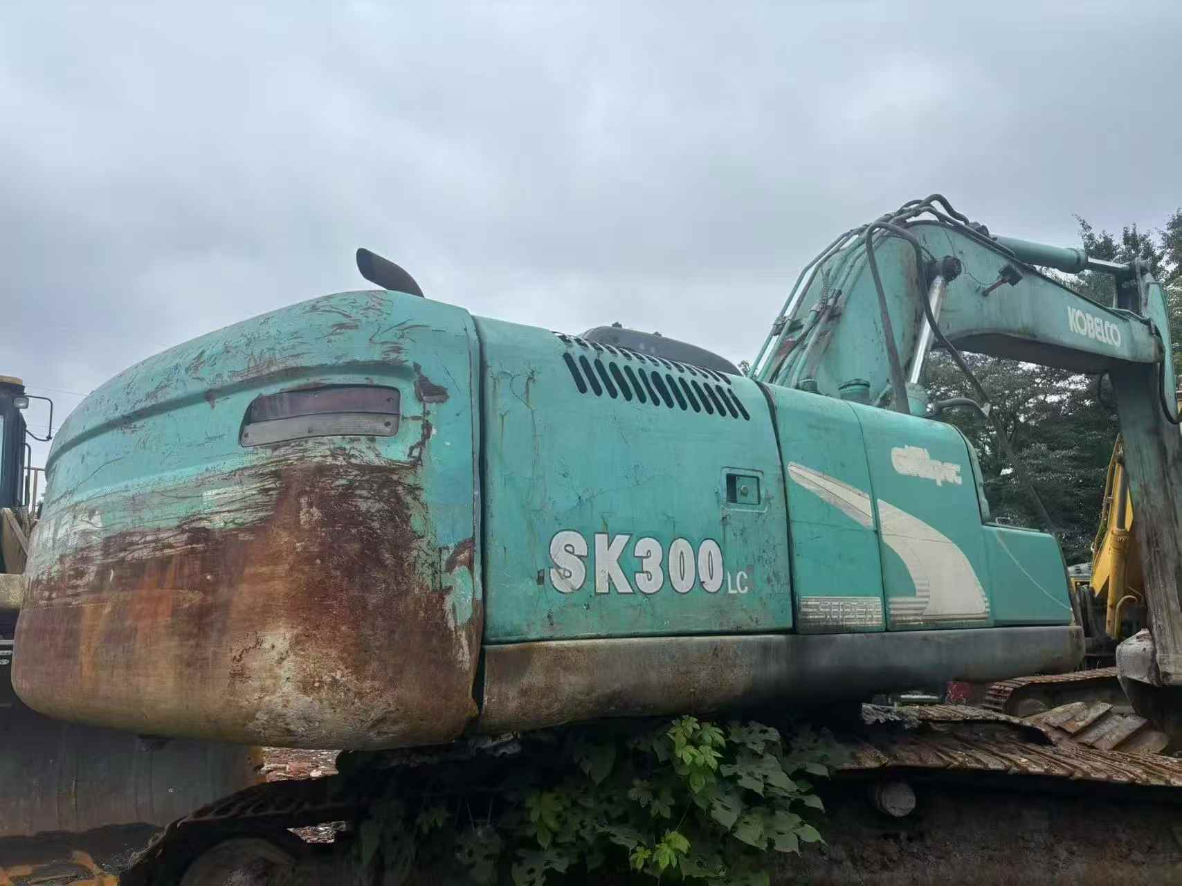 Buy Kobelco SK260LC-8 Used Excavator / 1