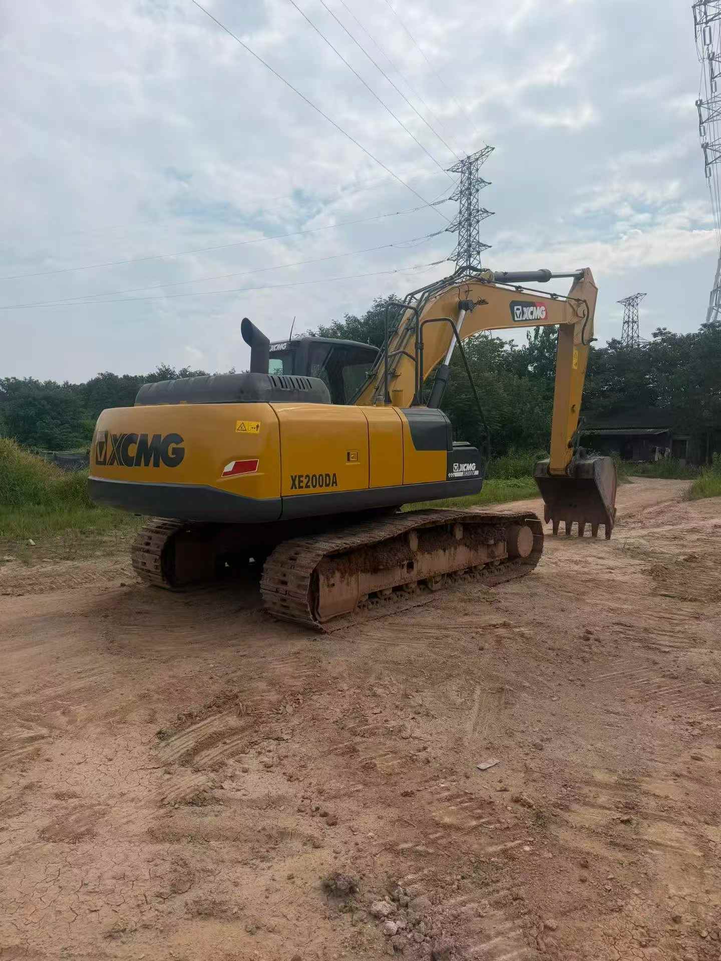 Buy XCMG XE200 Used Excavator / 3 Buy XCMG XE200 Used Excavator / 3
