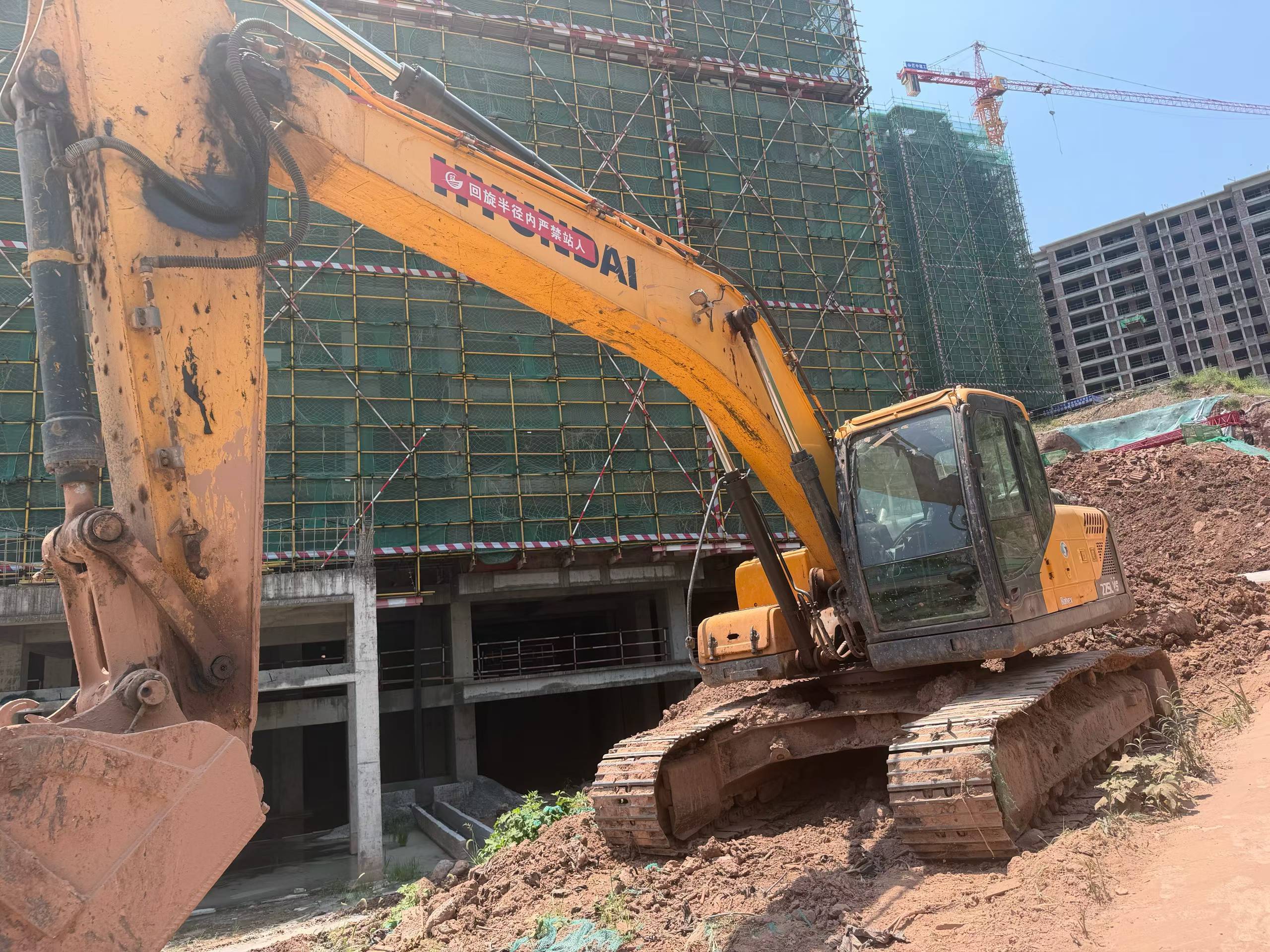 Buy Hyundai R225-7 Used Excavator / 1