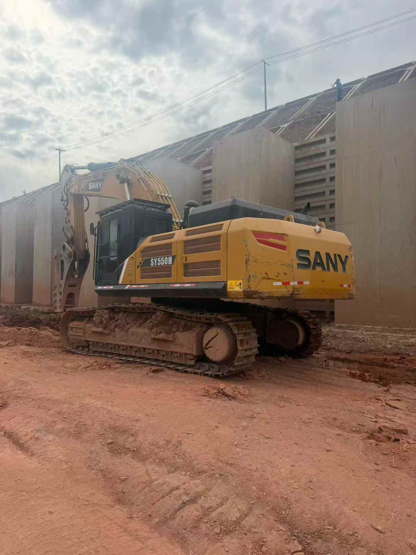 Buy Sany SY550H Used Excavator / 4 Buy Sany SY550H Used Excavator / 4