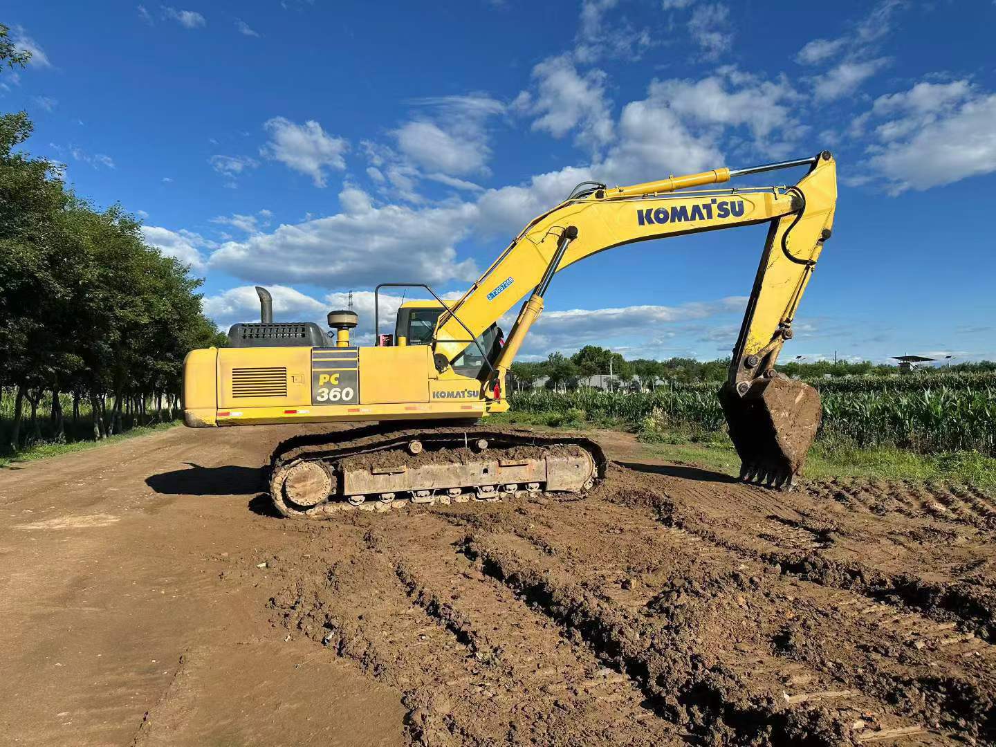 Buy Komatsu PC360-7 Used Excavator / 2 Buy Komatsu PC360-7 Used Excavator / 2